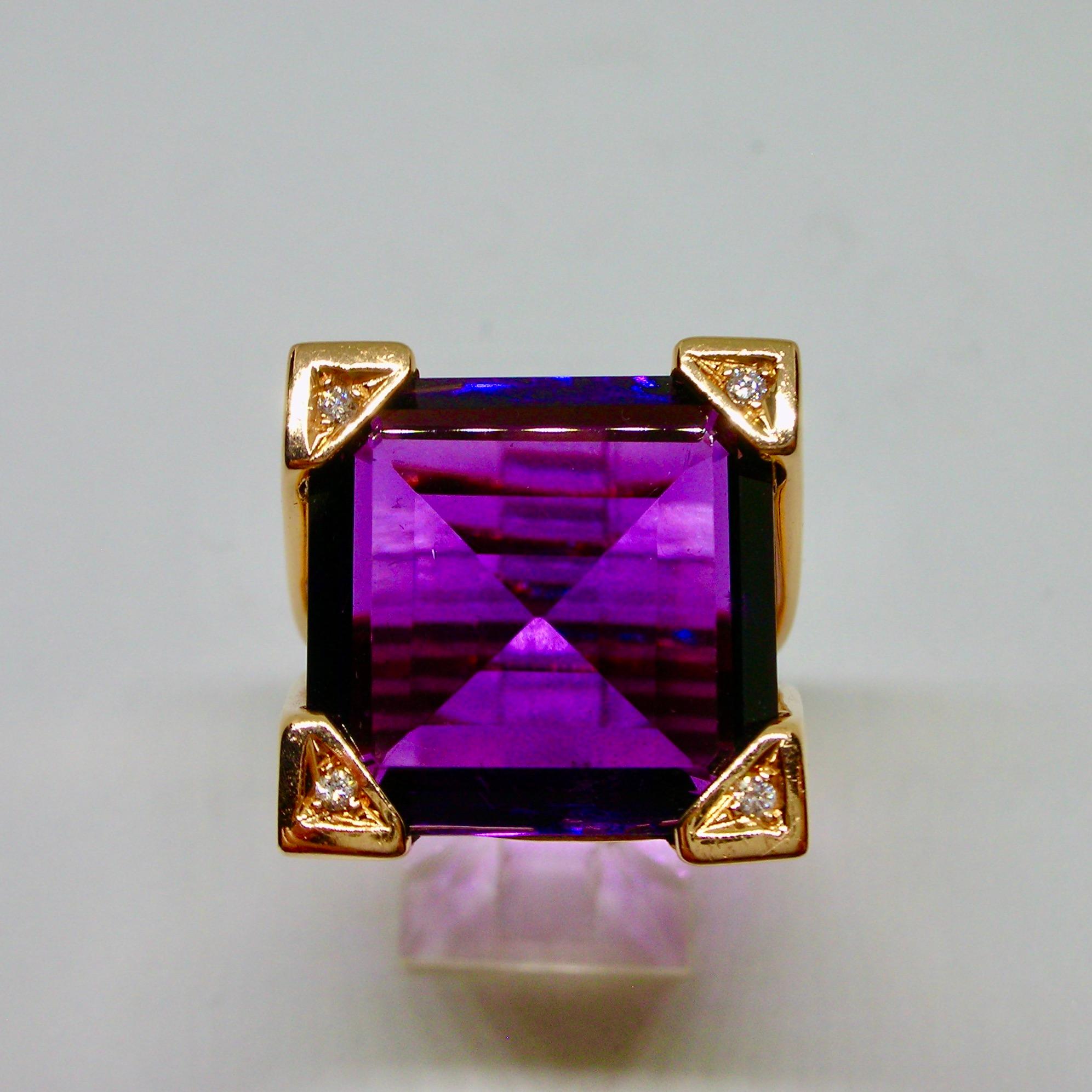 Vintage Amethyst Ring With Diamonds In Good Condition For Sale In Milano, MI
