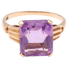 Retro Amethyst Yellow Gold Solitaire Ring