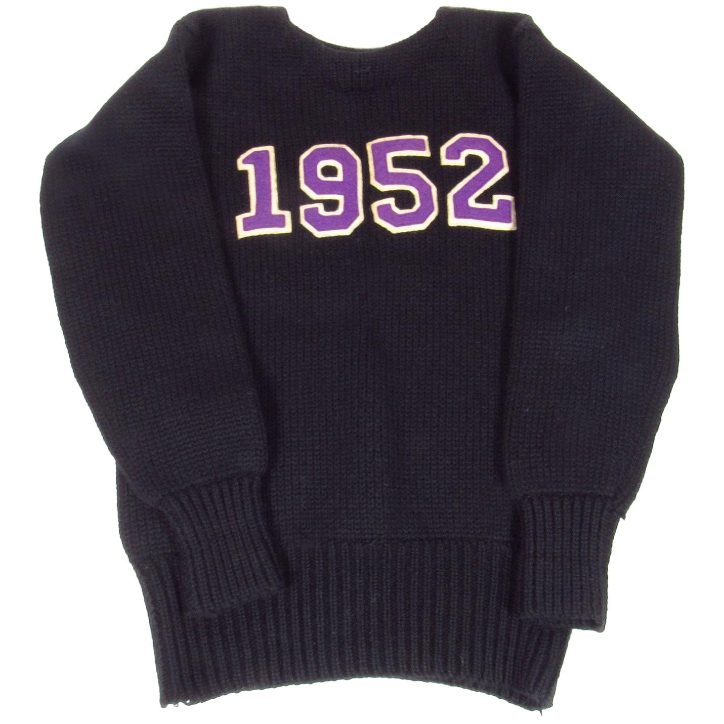 Vintage Amherst College Class of 1952 Black Sweater For Sale