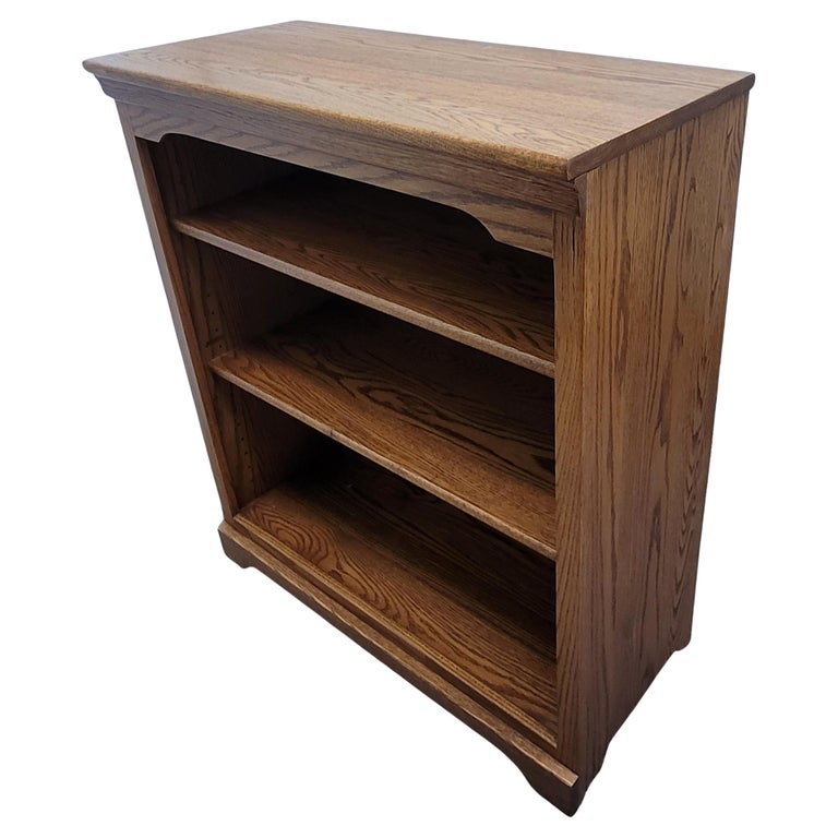 Vintage Amish Crafted Solid Oak Short Bookcase For Sale at 1stDibs