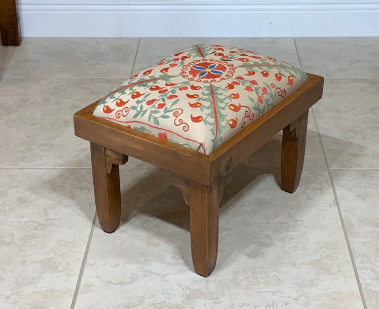 Vintage Amish Suzani Hand Crafted Foot Stool For Sale at 1stDibs ...