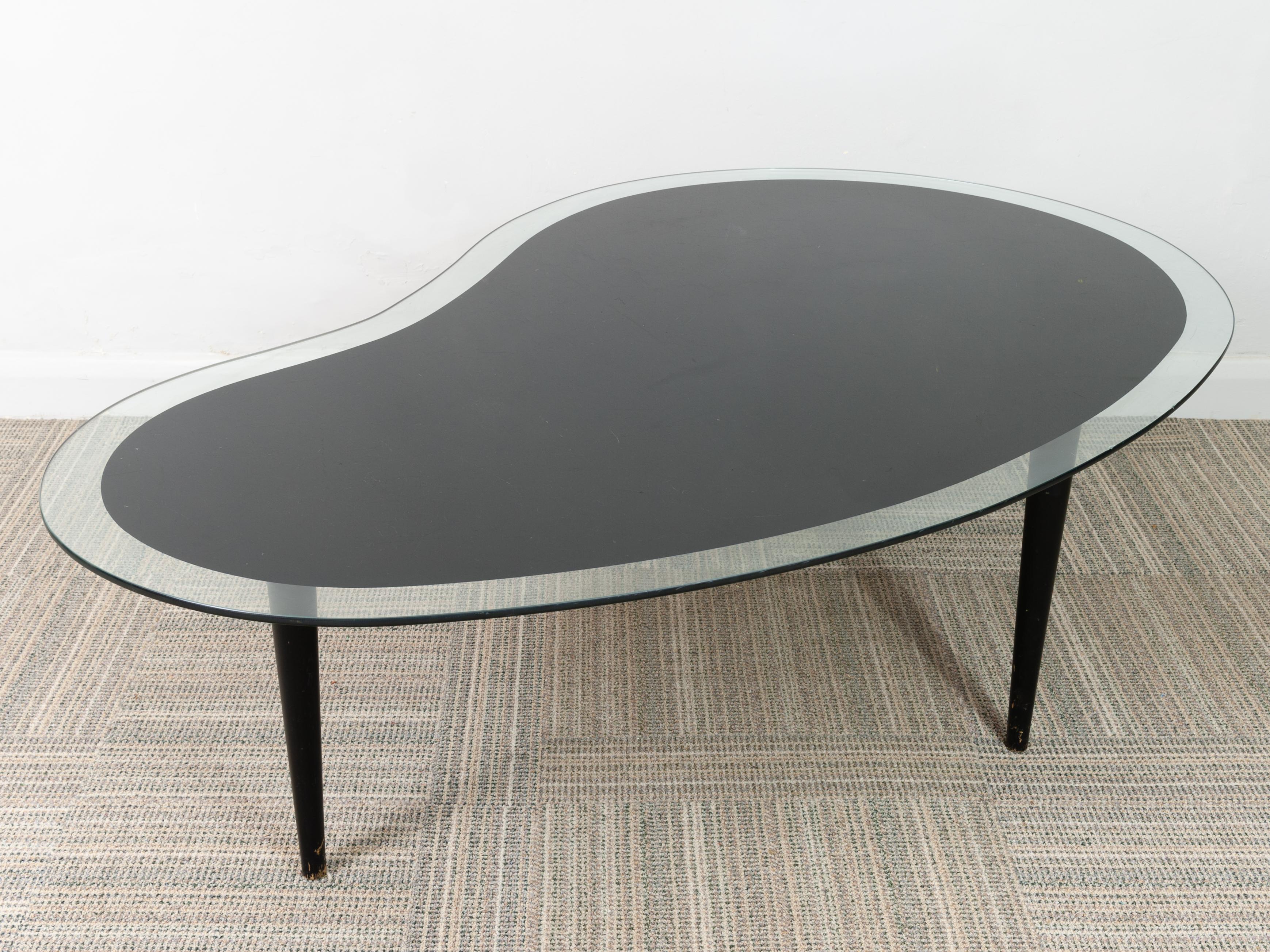 Vintage Amoeba or Kidney Shaped Black and Clear Glass Coffee Table In Fair Condition In London, England