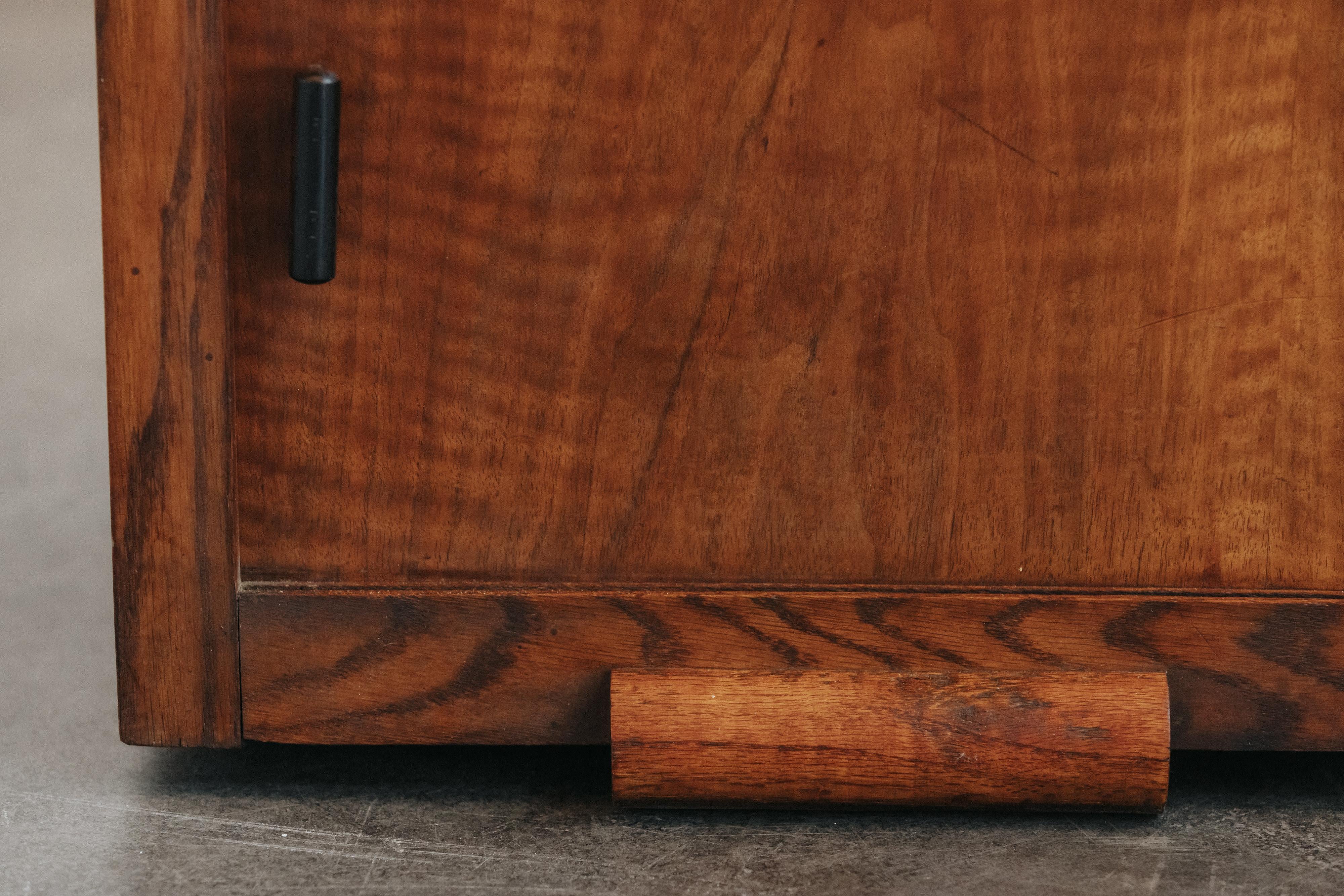 Vintage Amsterdam School Cabinet From The Netherlands, Circa 1940 en vente 4