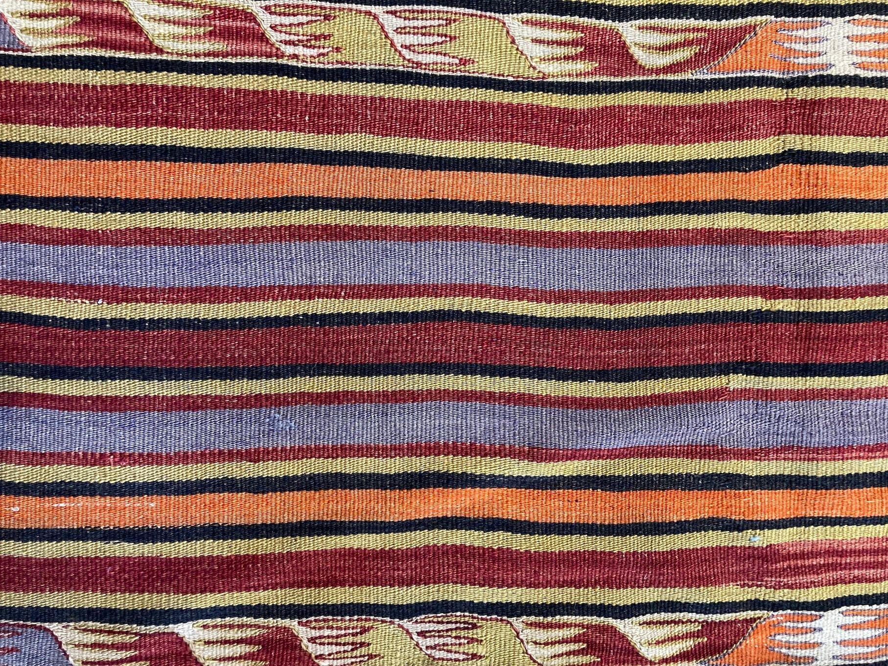 Vintage Anatolian Kilim In Good Condition For Sale In St. Albans, GB
