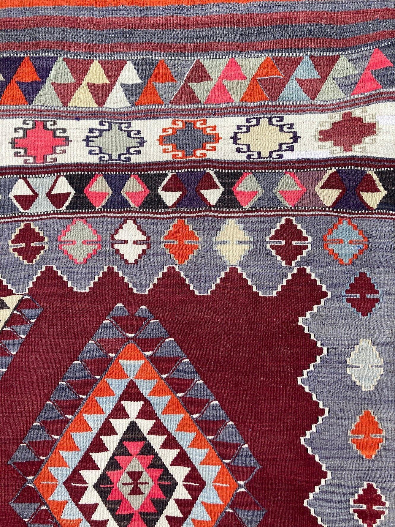 Vintage Anatolian Kilim 2.50m x 1.70m For Sale 6