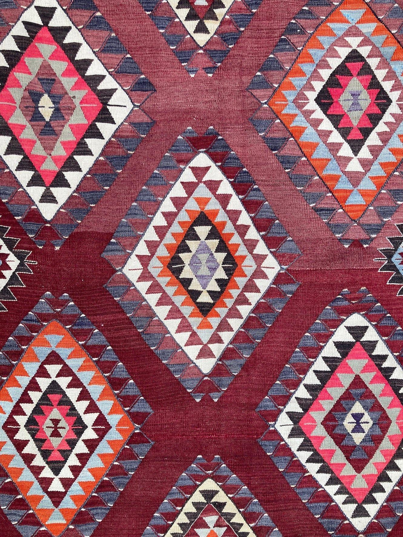 Vintage Anatolian Kilim 2.50m x 1.70m For Sale 7