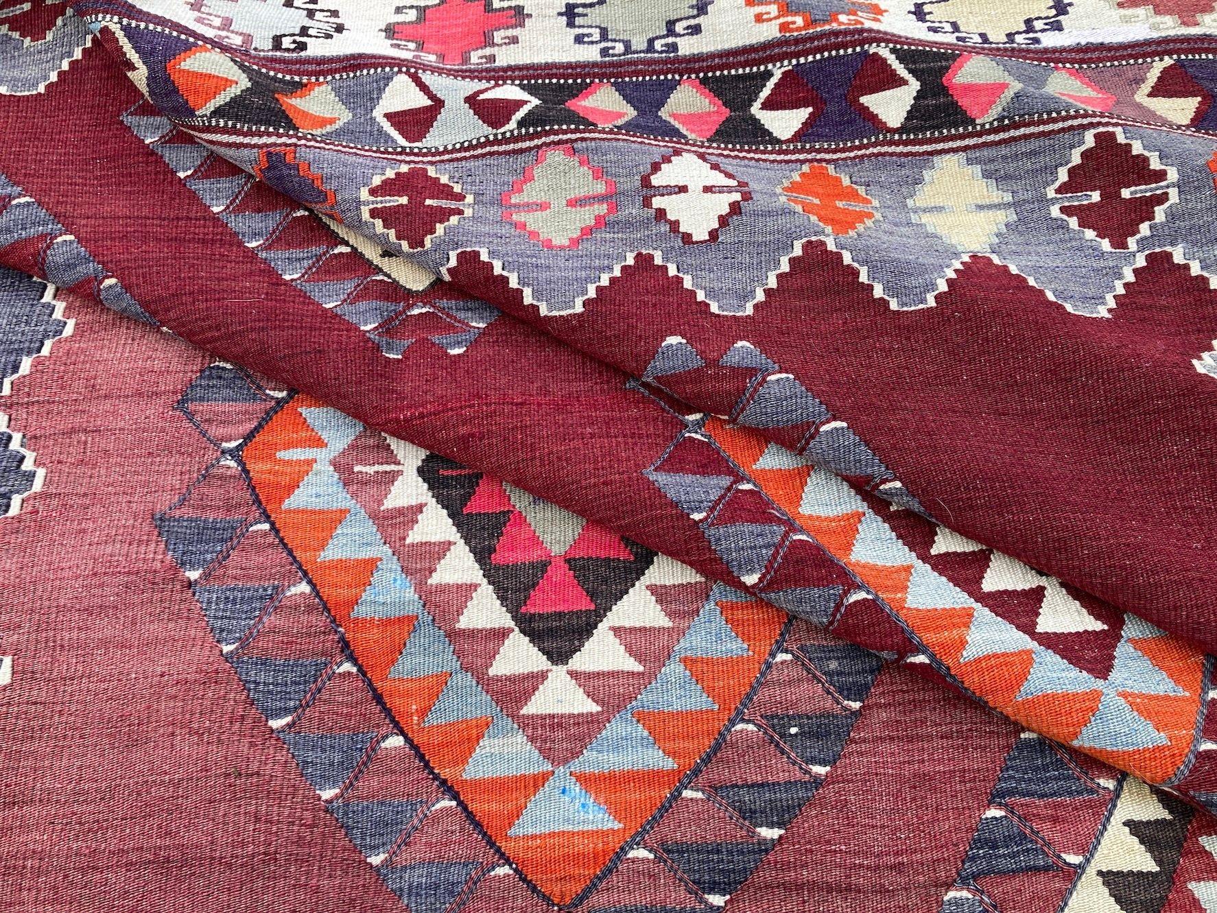 Vintage Anatolian Kilim 2.50m x 1.70m For Sale 9