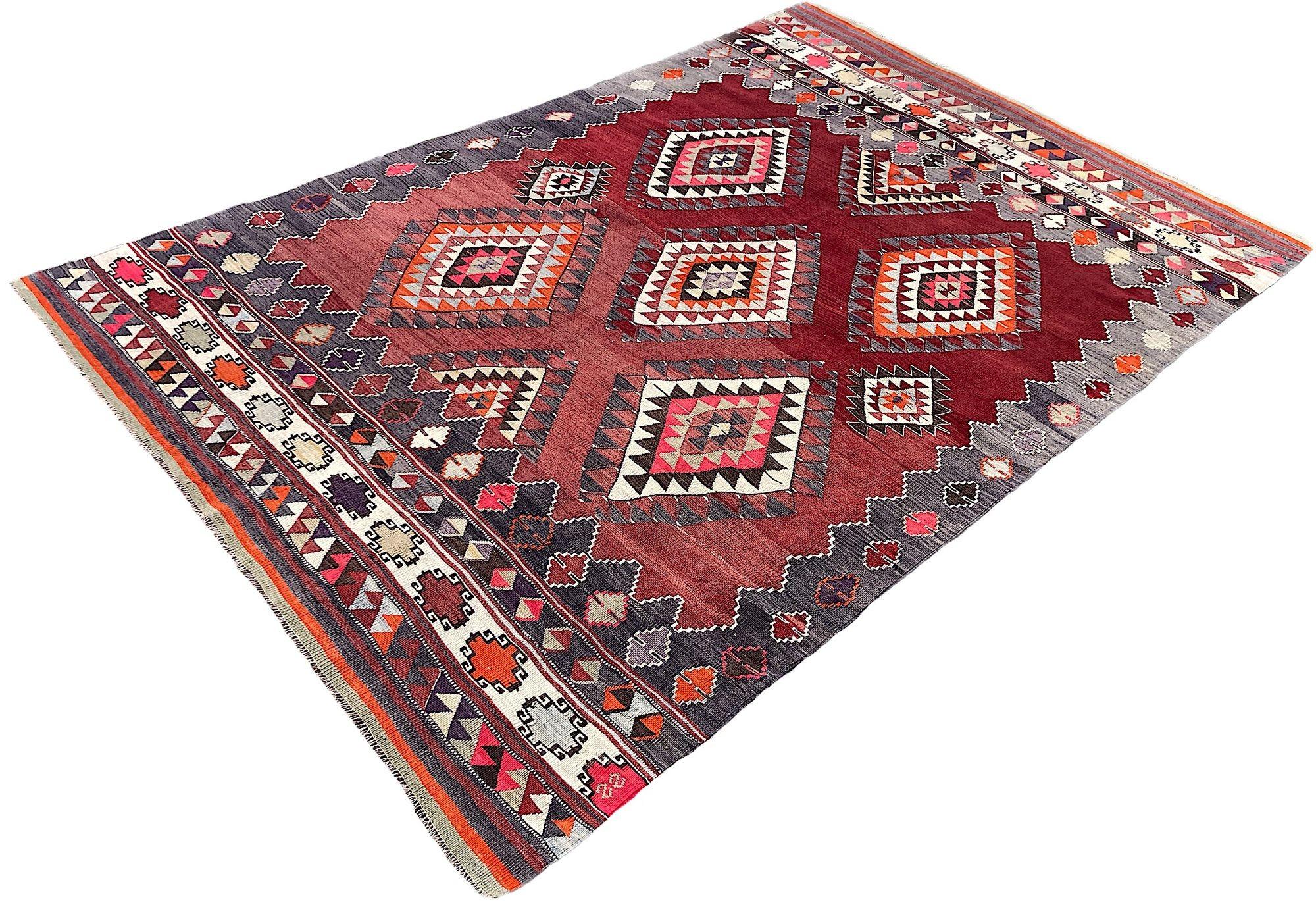 Vintage Anatolian Kilim 2.50m x 1.70m In Excellent Condition For Sale In St. Albans, GB