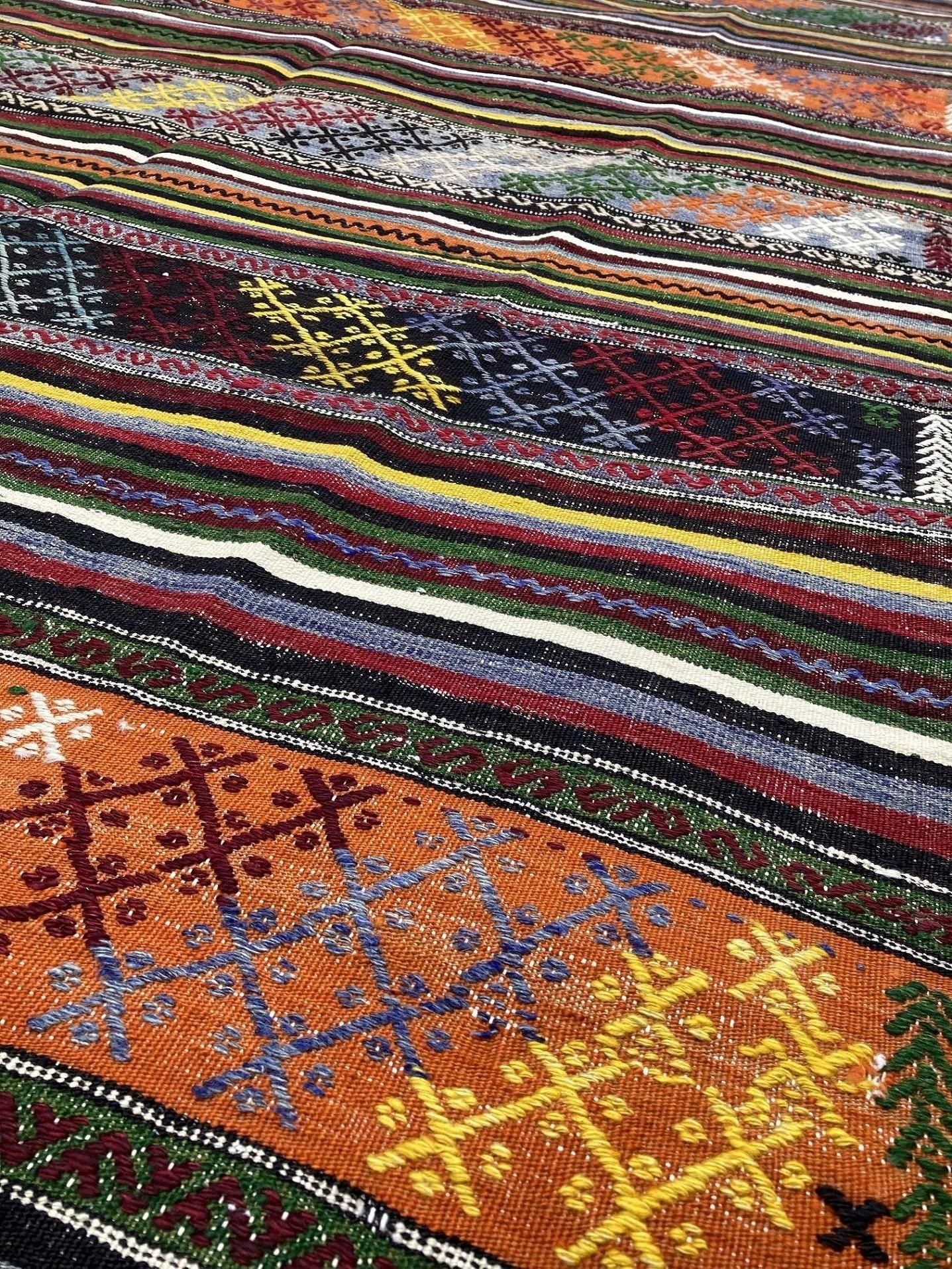 XX secolo Kilim anatolico vintage di 3,10 m x 1,68 m in vendita