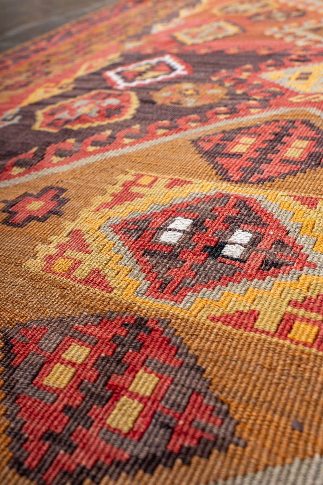 Rug & Kilim vintage dell'Anatolia con disegno a scala di medaglioni In condizioni buone in vendita a New York, NY