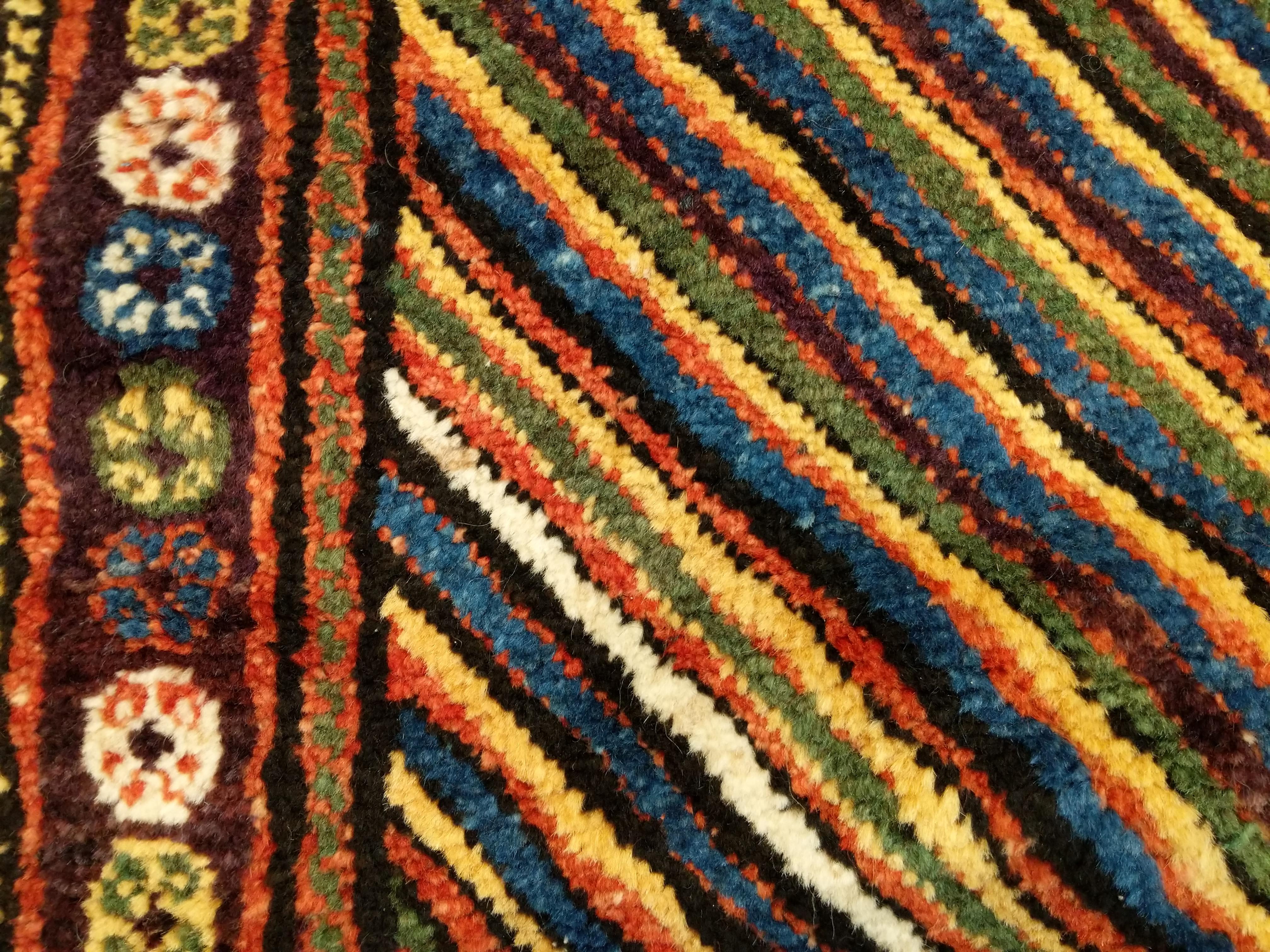 Anatolischer kurdischer Teppich mit Regenbogenmuster aus Anatolien (Handgeknüpft) im Angebot