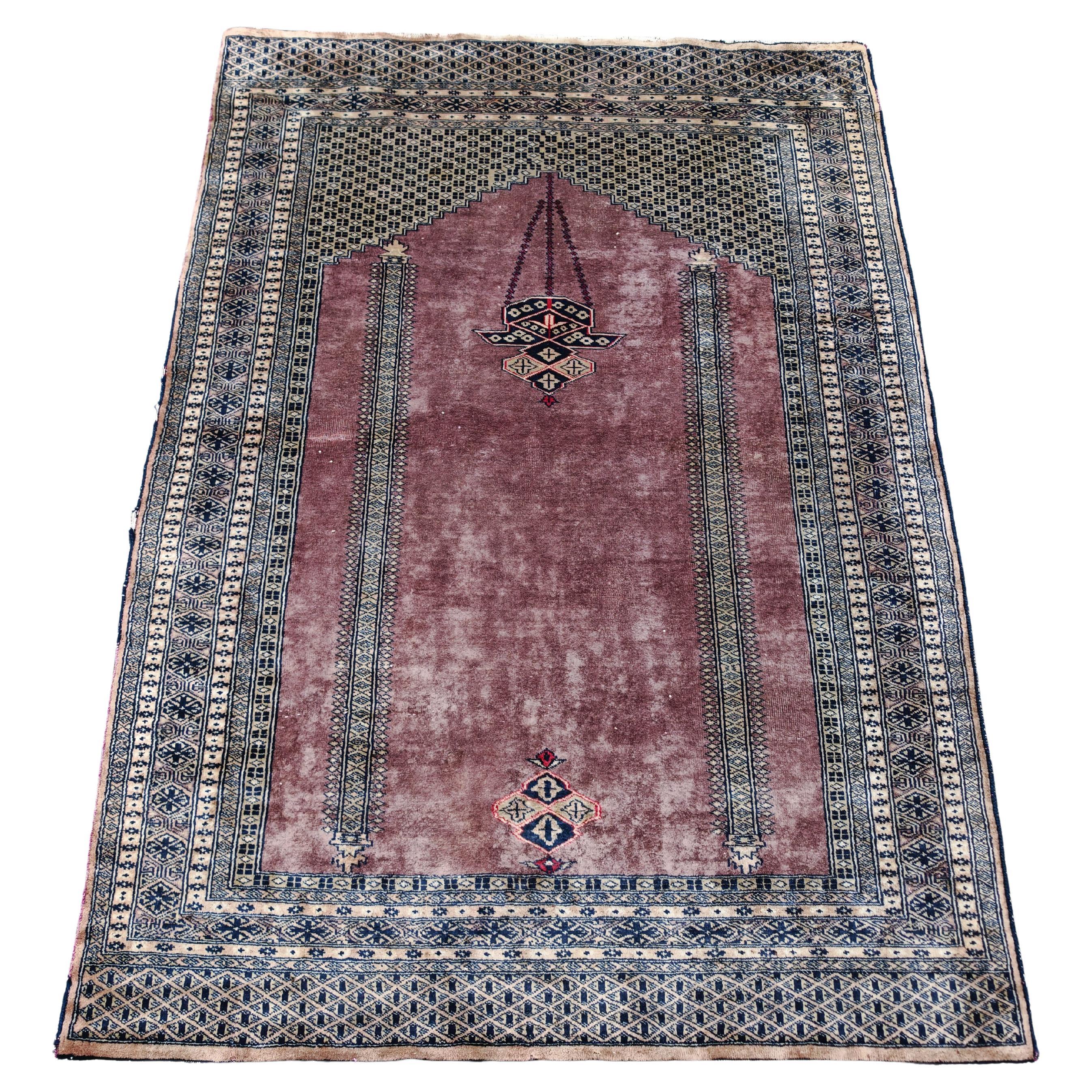 Vintage Anatolien Gebetsteppich in lila und grau handgeknüpft Wolle