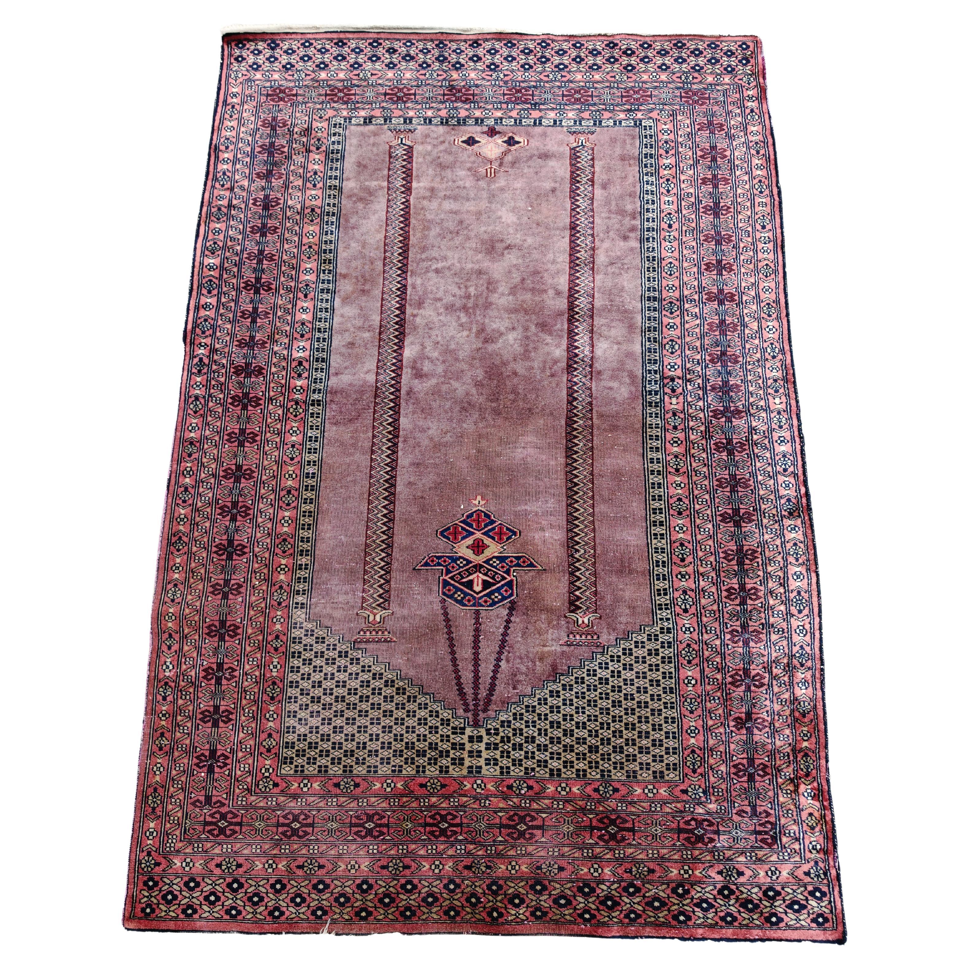 Vintage Anatolien Gebetsteppich in lila handgeknüpft Wolle