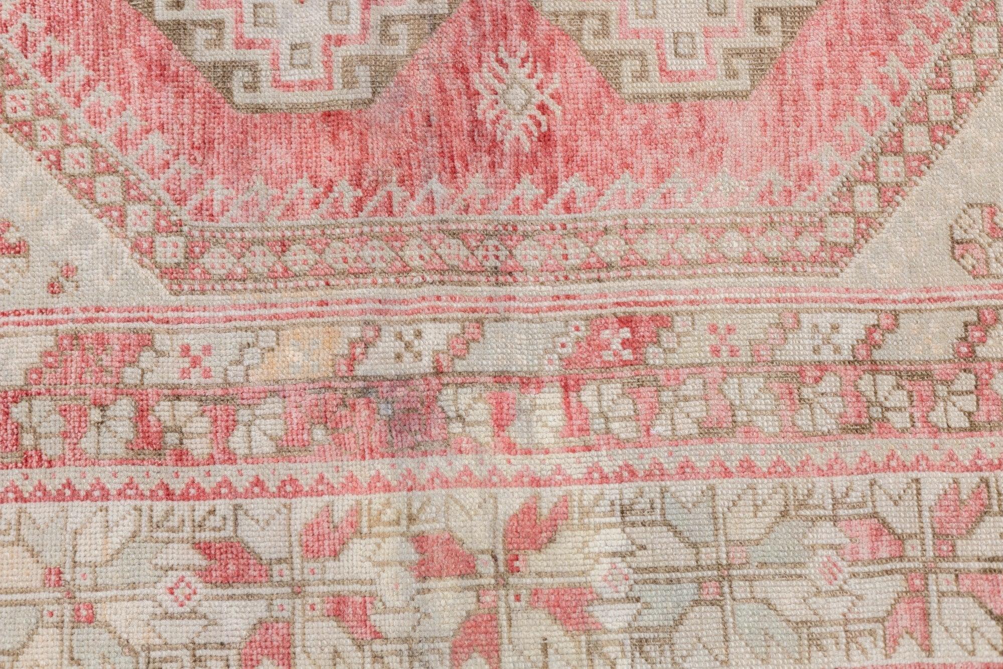Vintage Anatolian Rug 3'5'' x 5'5'' For Sale 6