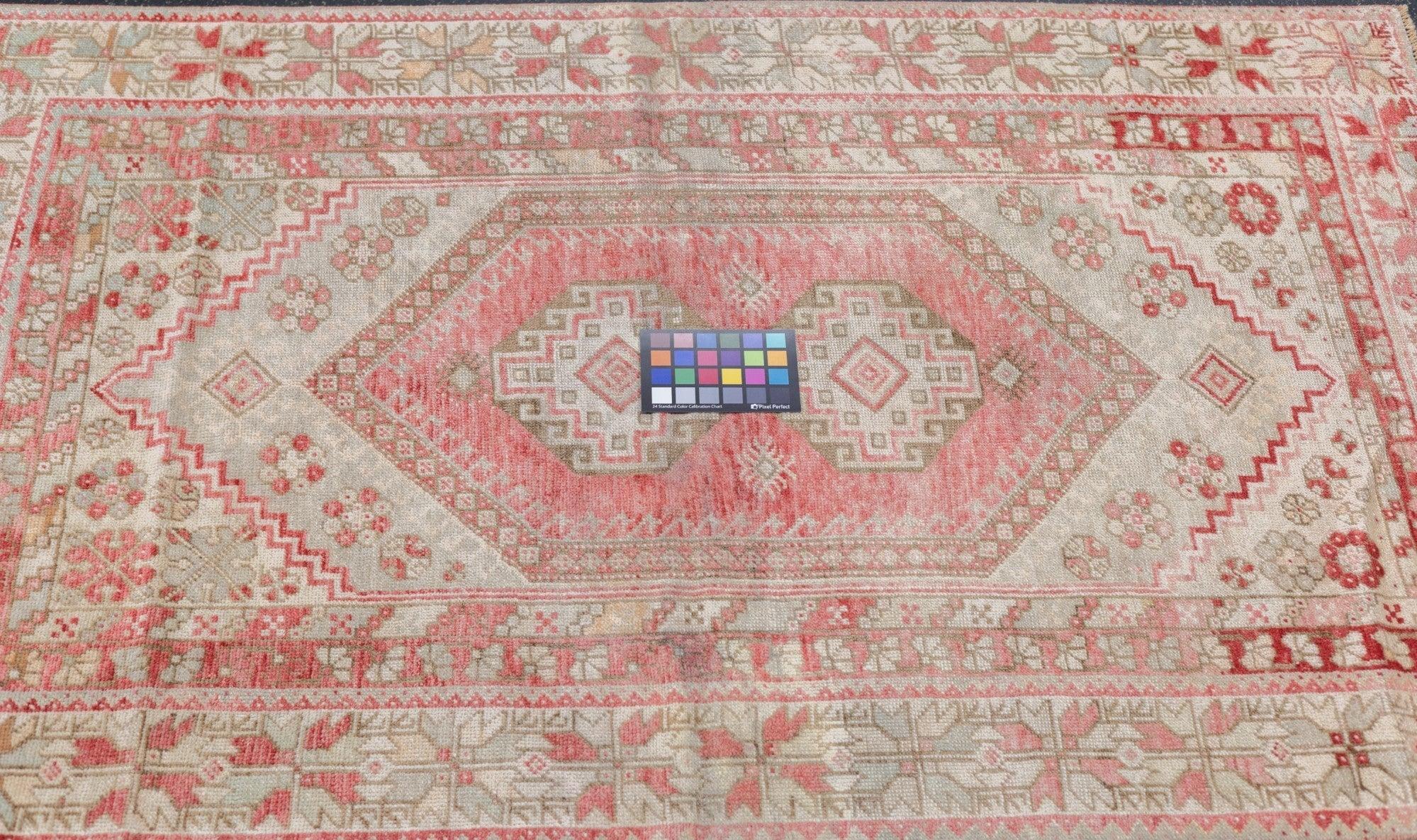 Vintage Anatolian Rug 3'5'' x 5'5'' For Sale 7
