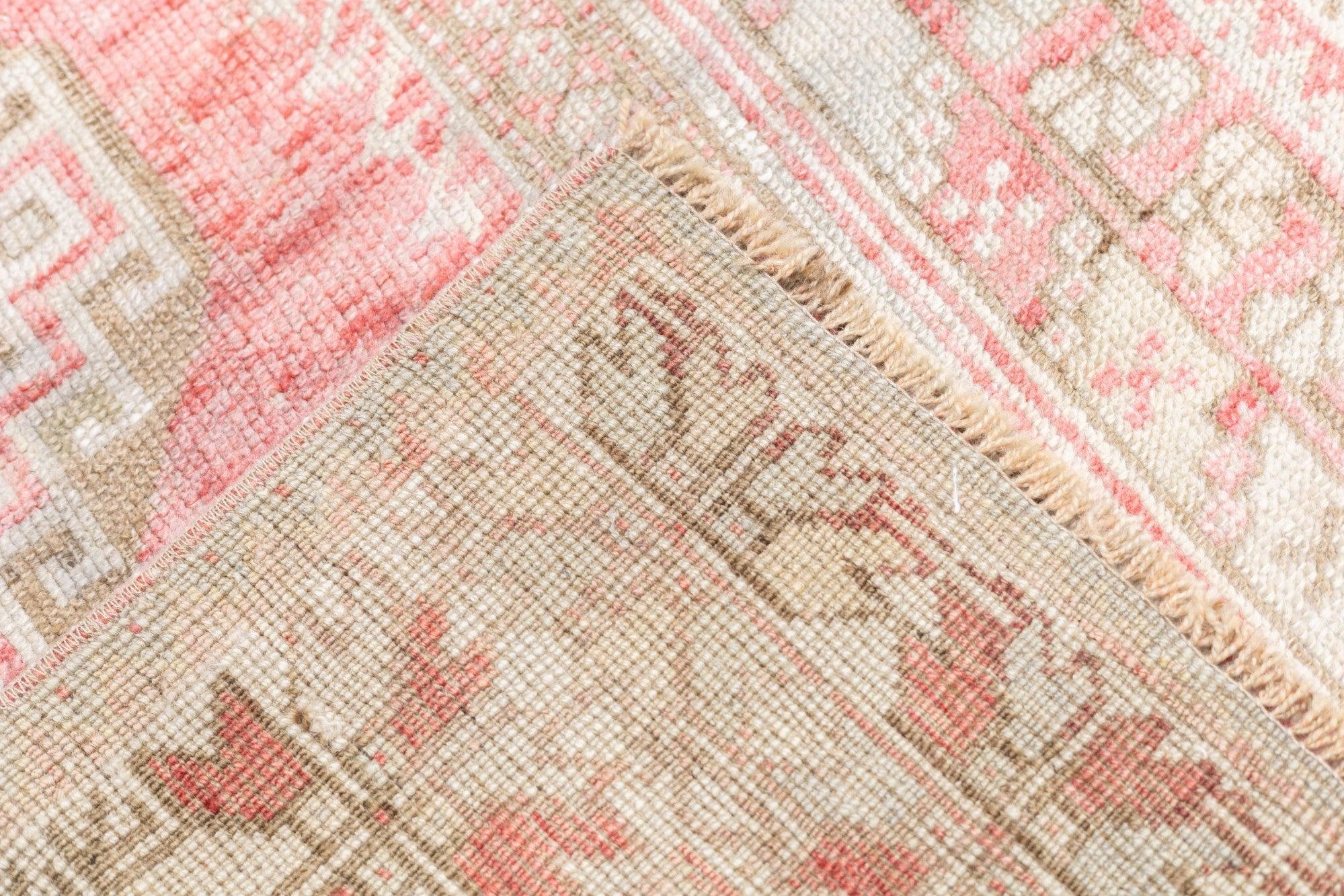 Vintage Anatolian Rug 3'5'' x 5'5'' For Sale 9