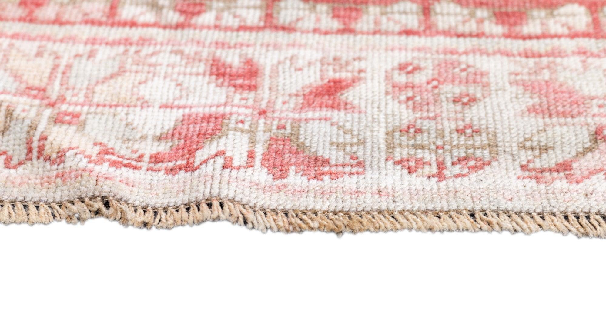 Vintage Anatolian Rug 3'5'' x 5'5'' In Good Condition For Sale In New York, NY