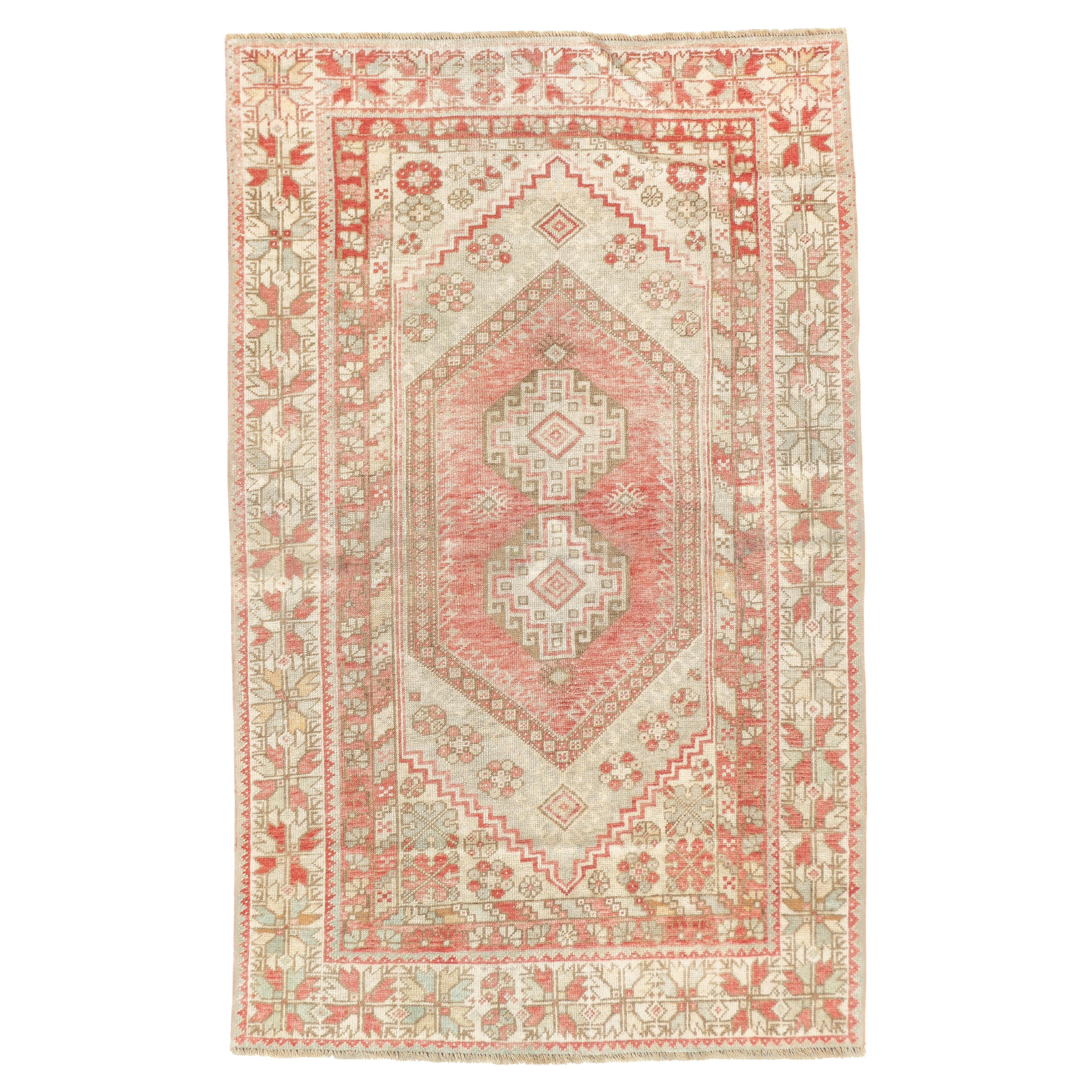 Tapis d'Anatolie vintage 3'5'' x 5'5''