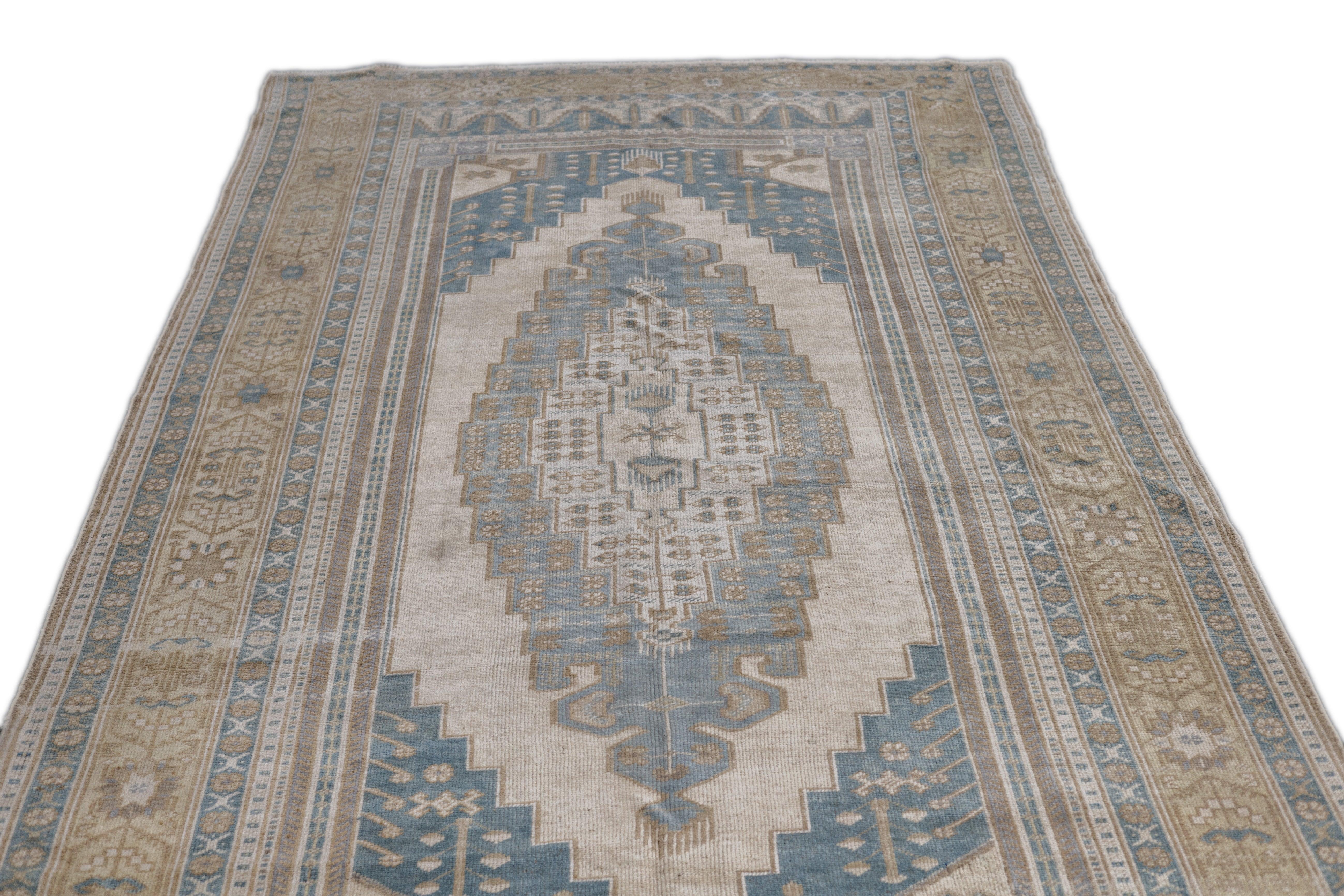 Vintage Anatolian Rug 5'11'' x 11'6'' For Sale 6