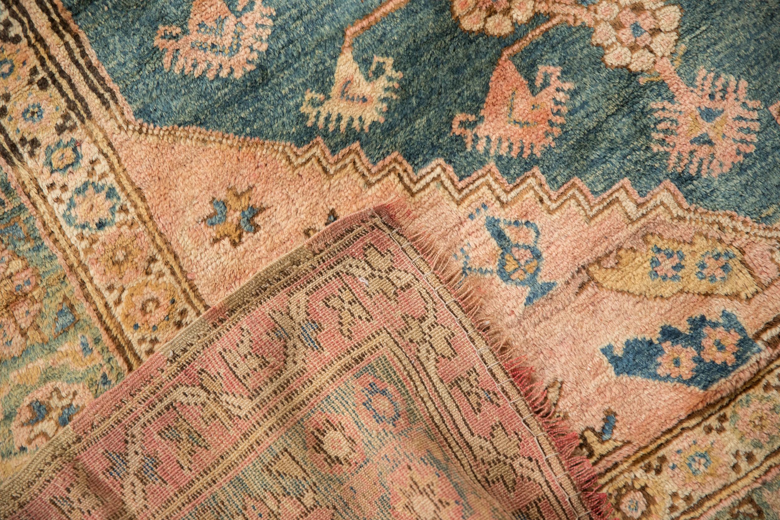 Tappeto quadrato vintage dell'Anatolia in vendita 3