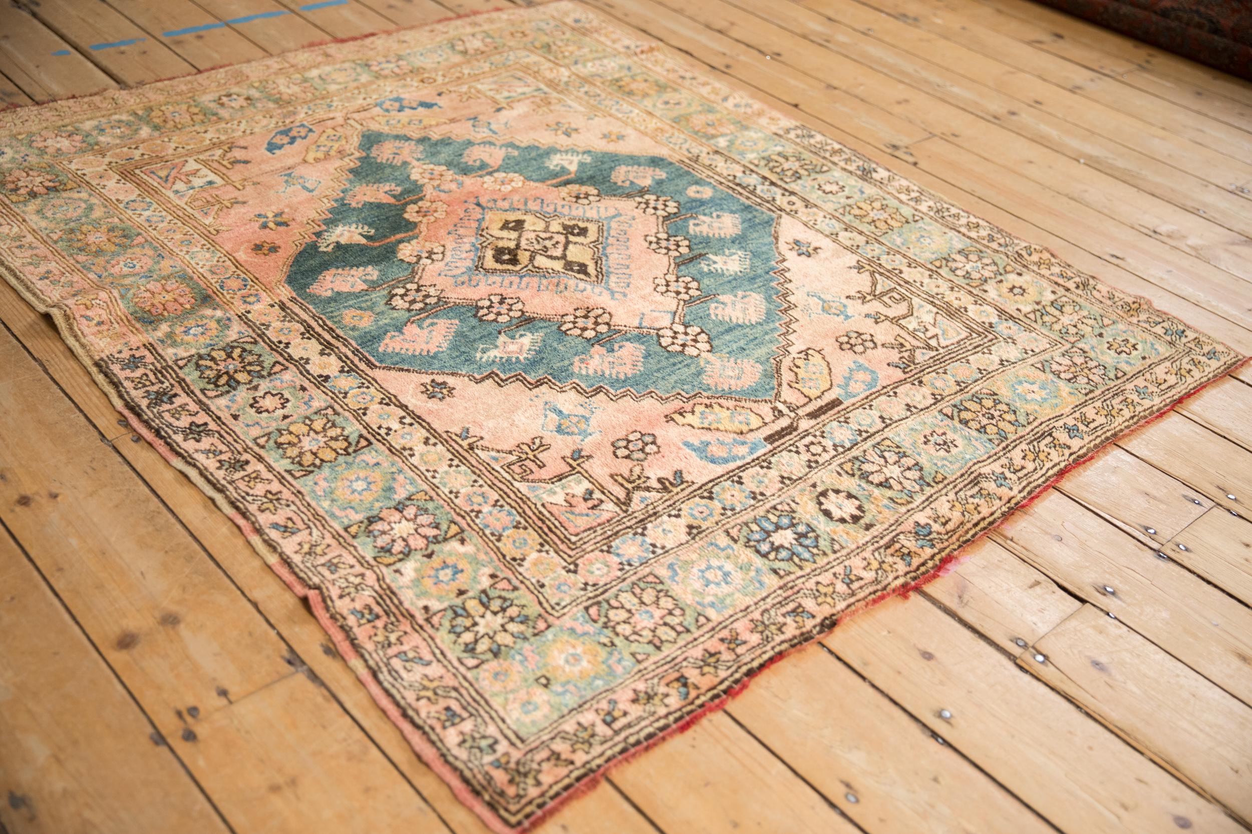 Turco Tappeto quadrato vintage dell'Anatolia in vendita