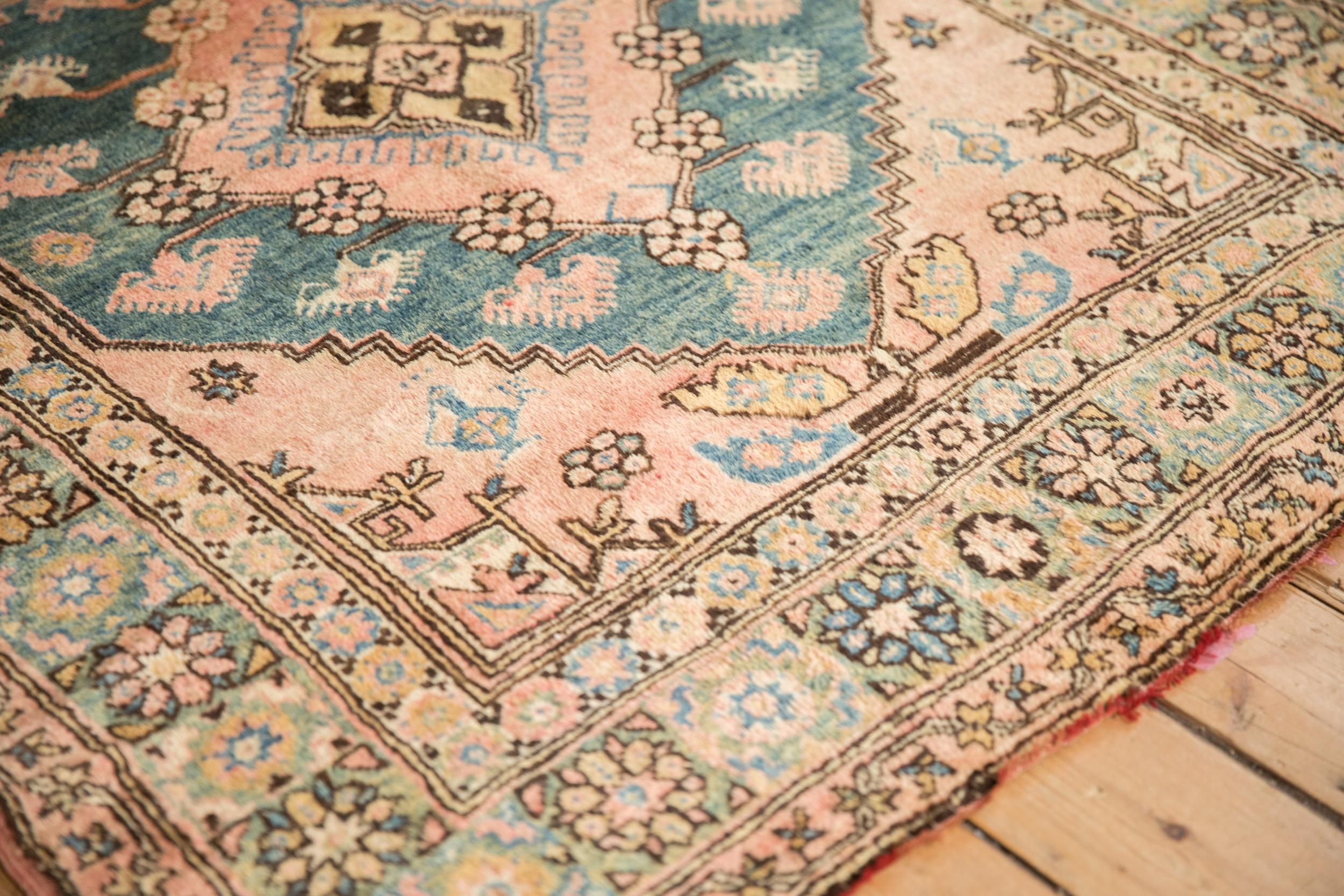 Annodato a mano Tappeto quadrato vintage dell'Anatolia in vendita