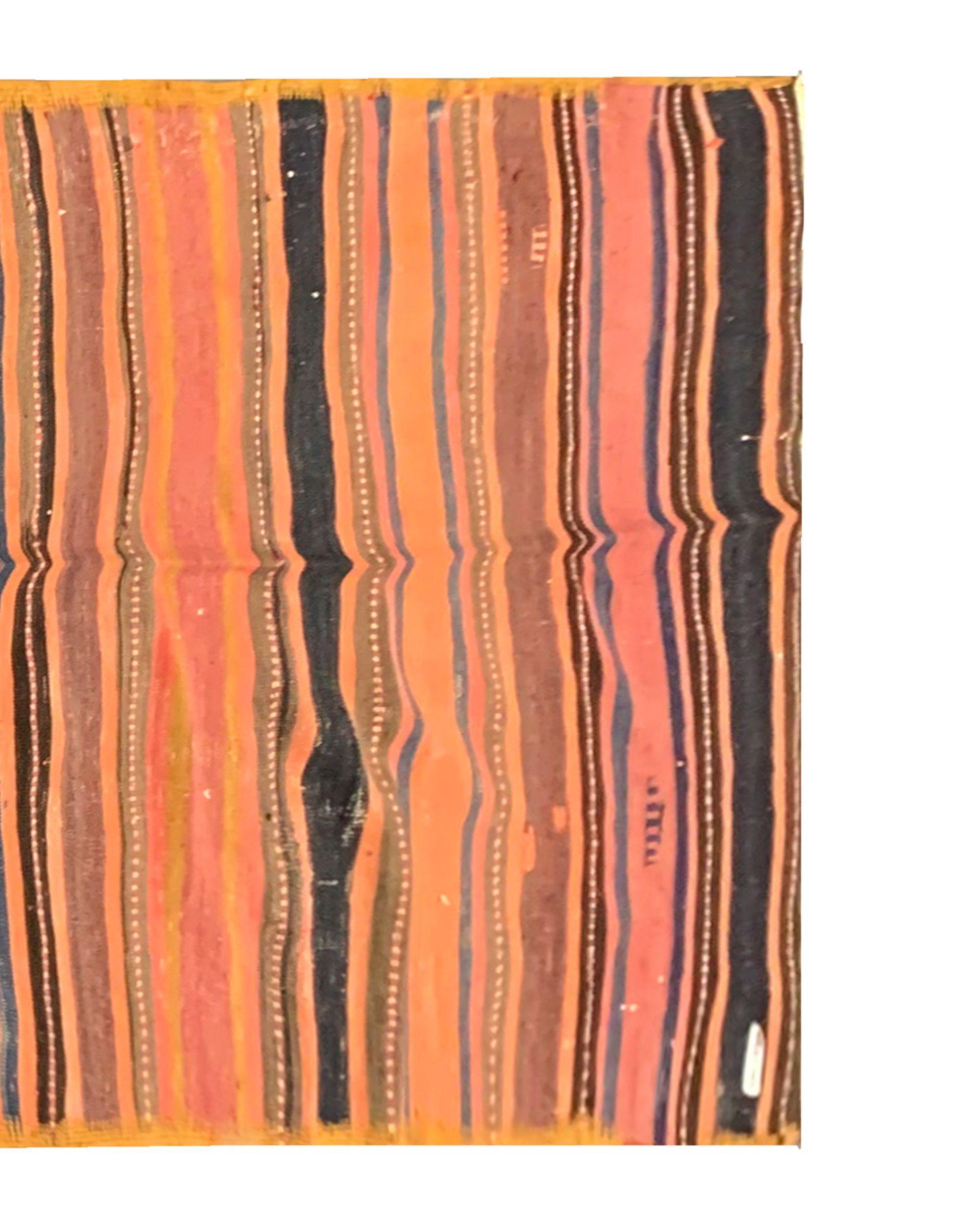 Gestreifter türkischer Kelim-Teppich mit Muster im Angebot 2