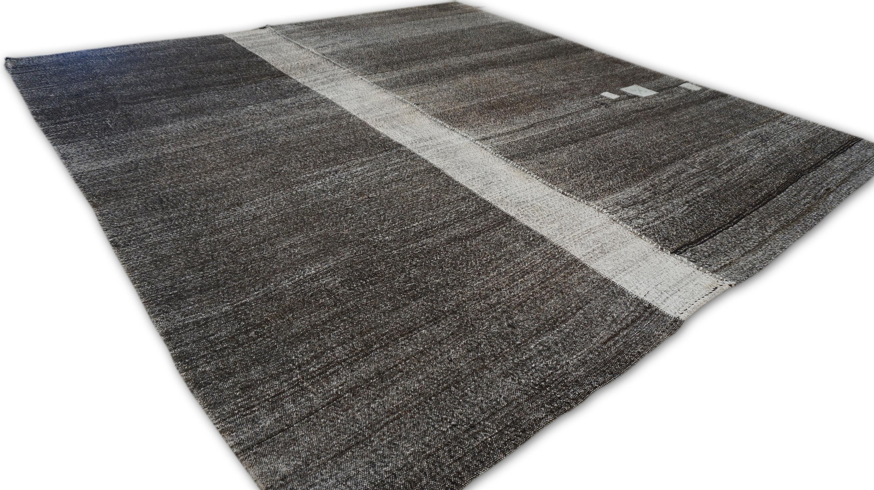 Vintage Anatolische Zelt Ziege Haar Kelim  8′11″ × 9′6″ im Angebot 4