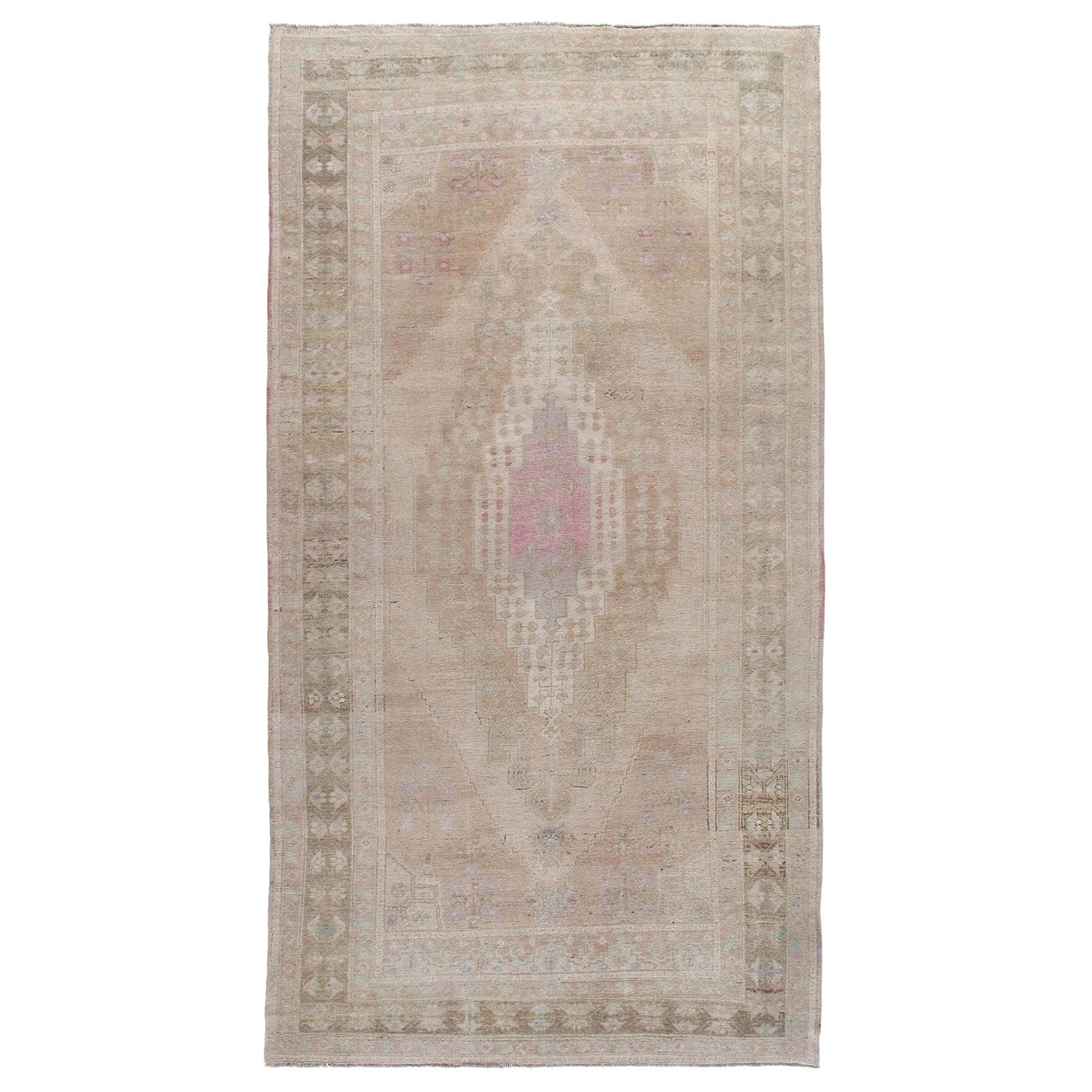 Anatolischer Stammeskunst-Teppich