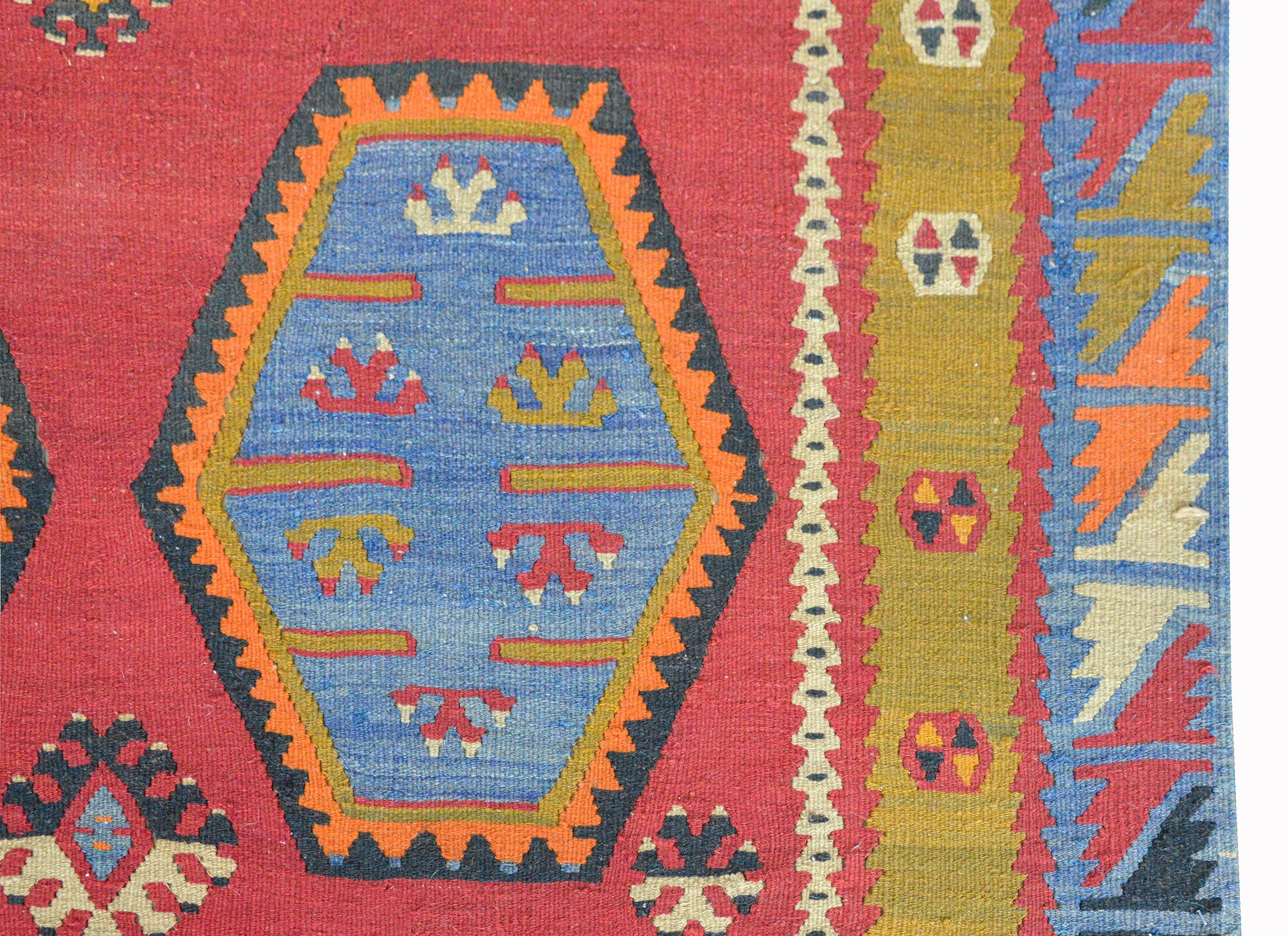Vintage Anatolian Turkish Kilim Rug In Good Condition For Sale In Chicago, IL