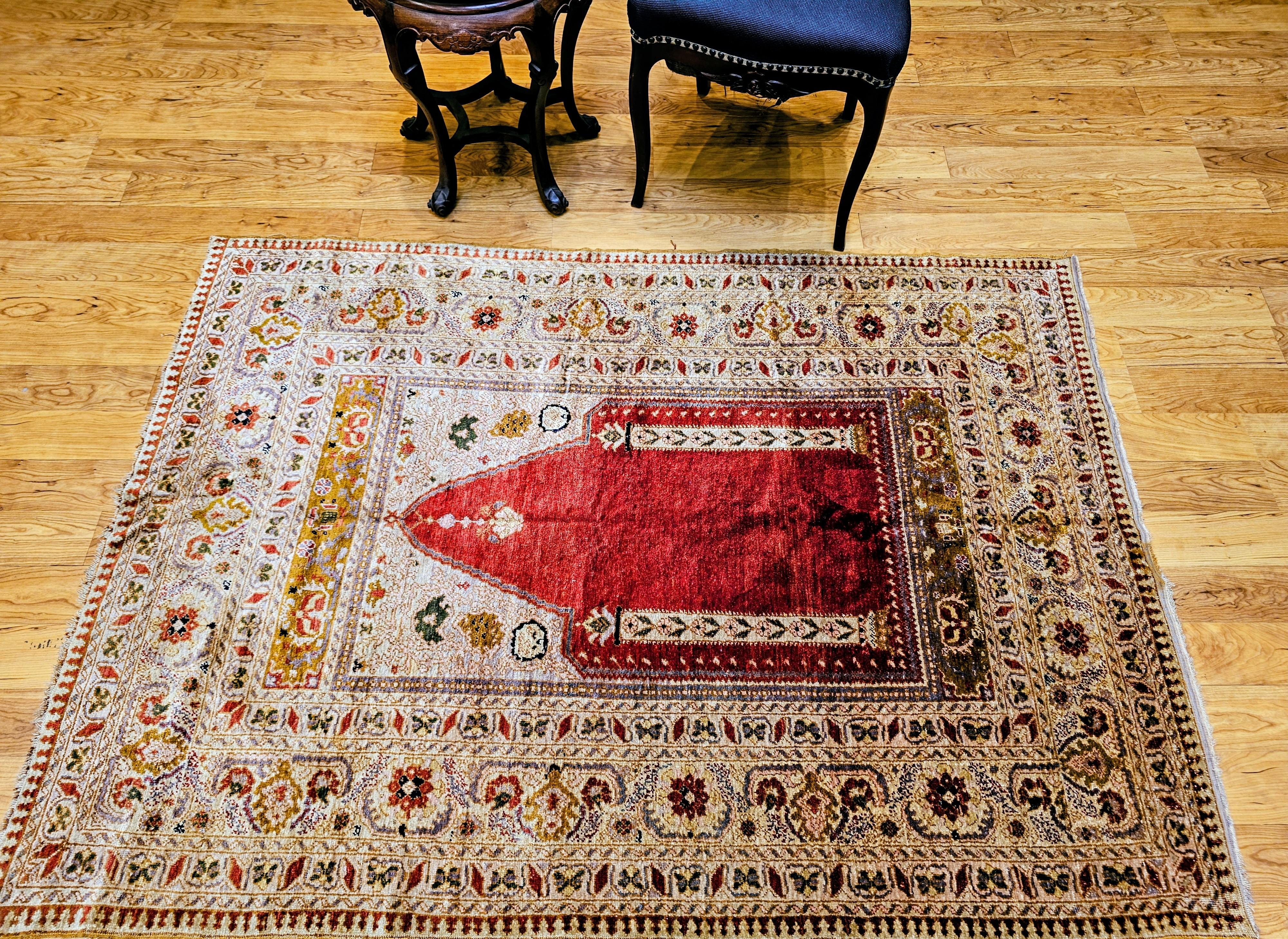 Vintage Anatolian Turkish Silk Area Rug in Prayer Pattern in Rot, Grün im Angebot 8