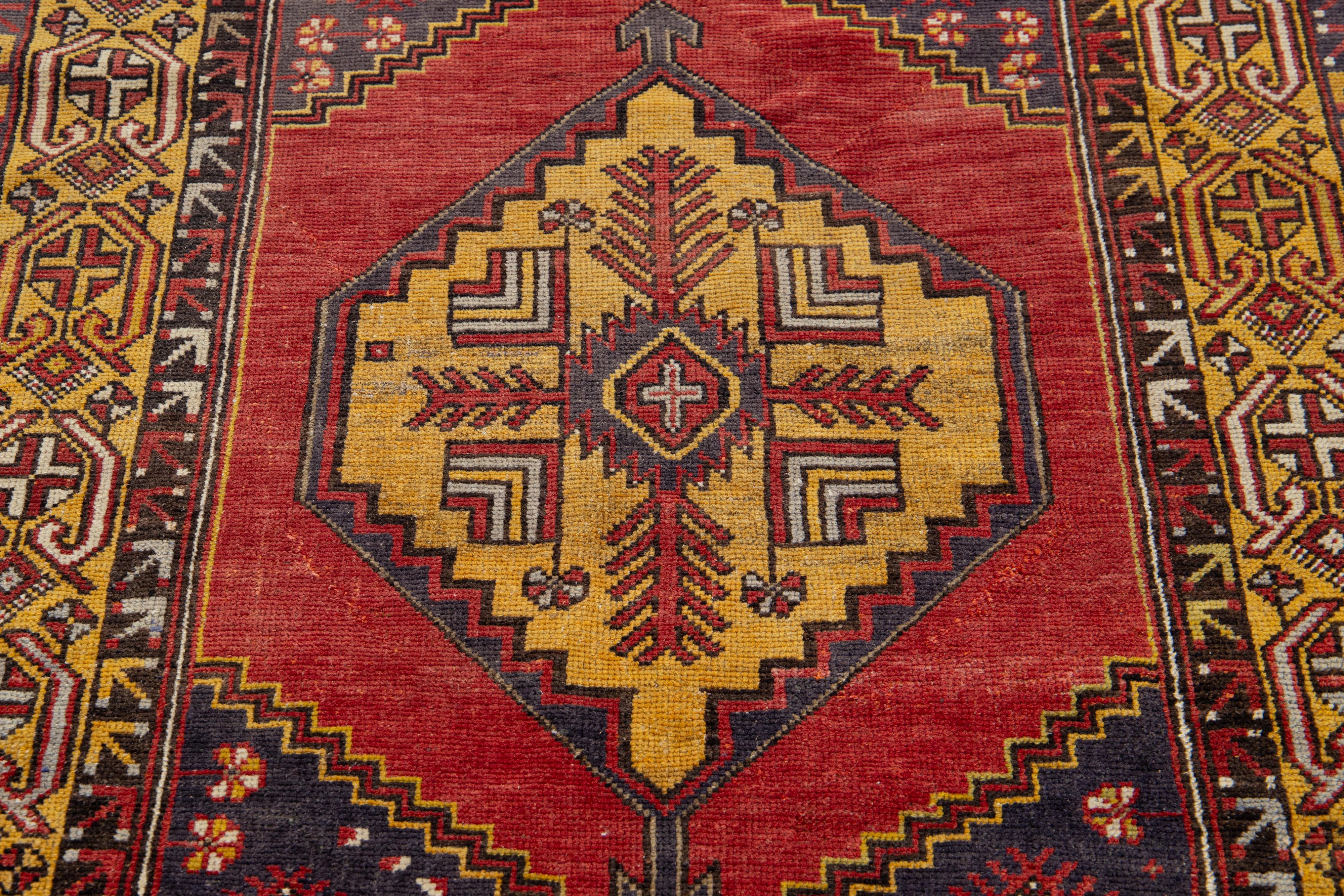 Vintage Anatolian Wool Rug With Geometric Motif In Multicolor   In Excellent Condition For Sale In Norwalk, CT