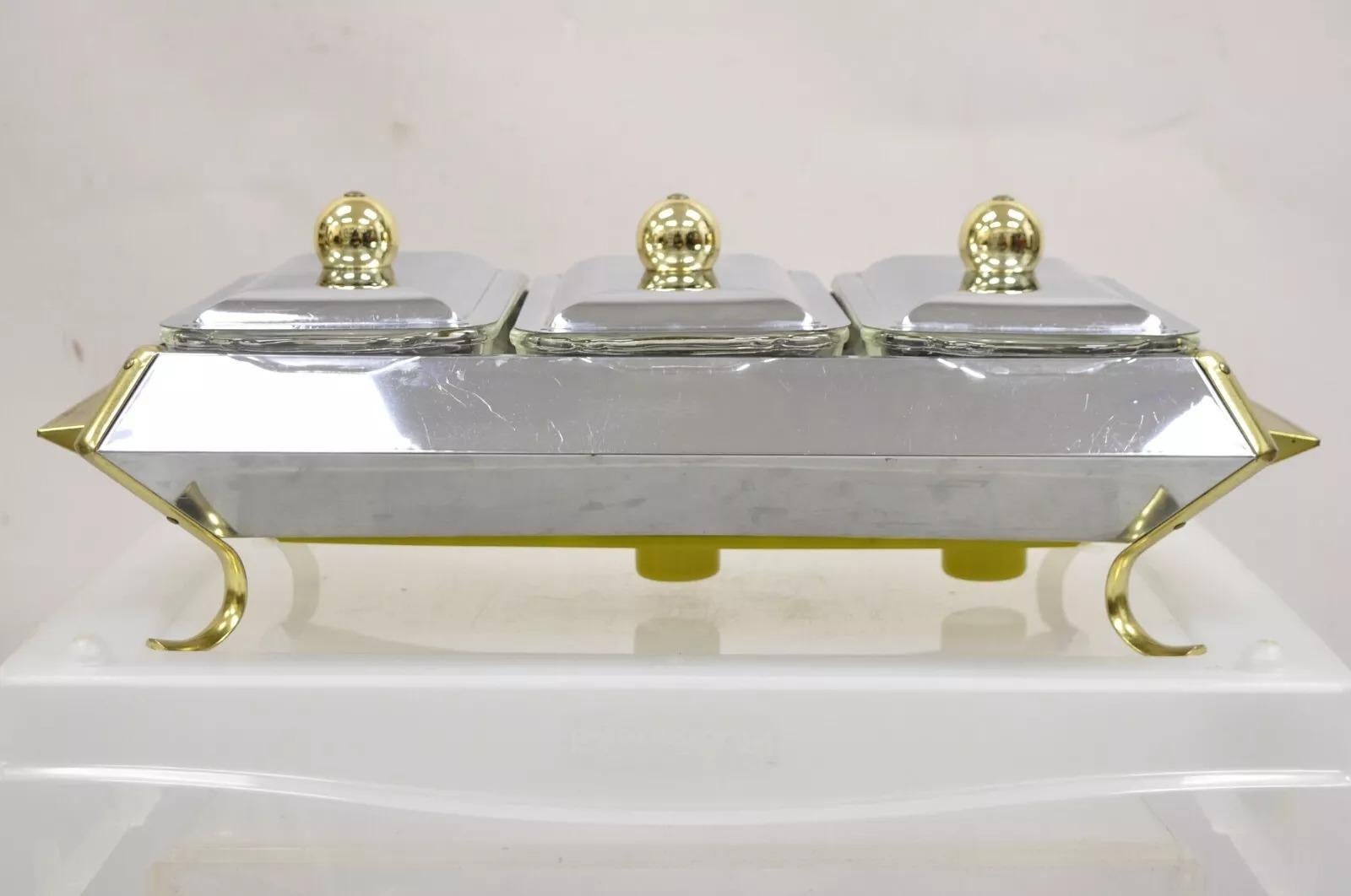 Vintage Anchor Hocking Art Deco Modern 3 Abschnitt Buffet Warmer Chafing Dish. CIRCA Spätes 20. Jahrhundert. Abmessungen: 8