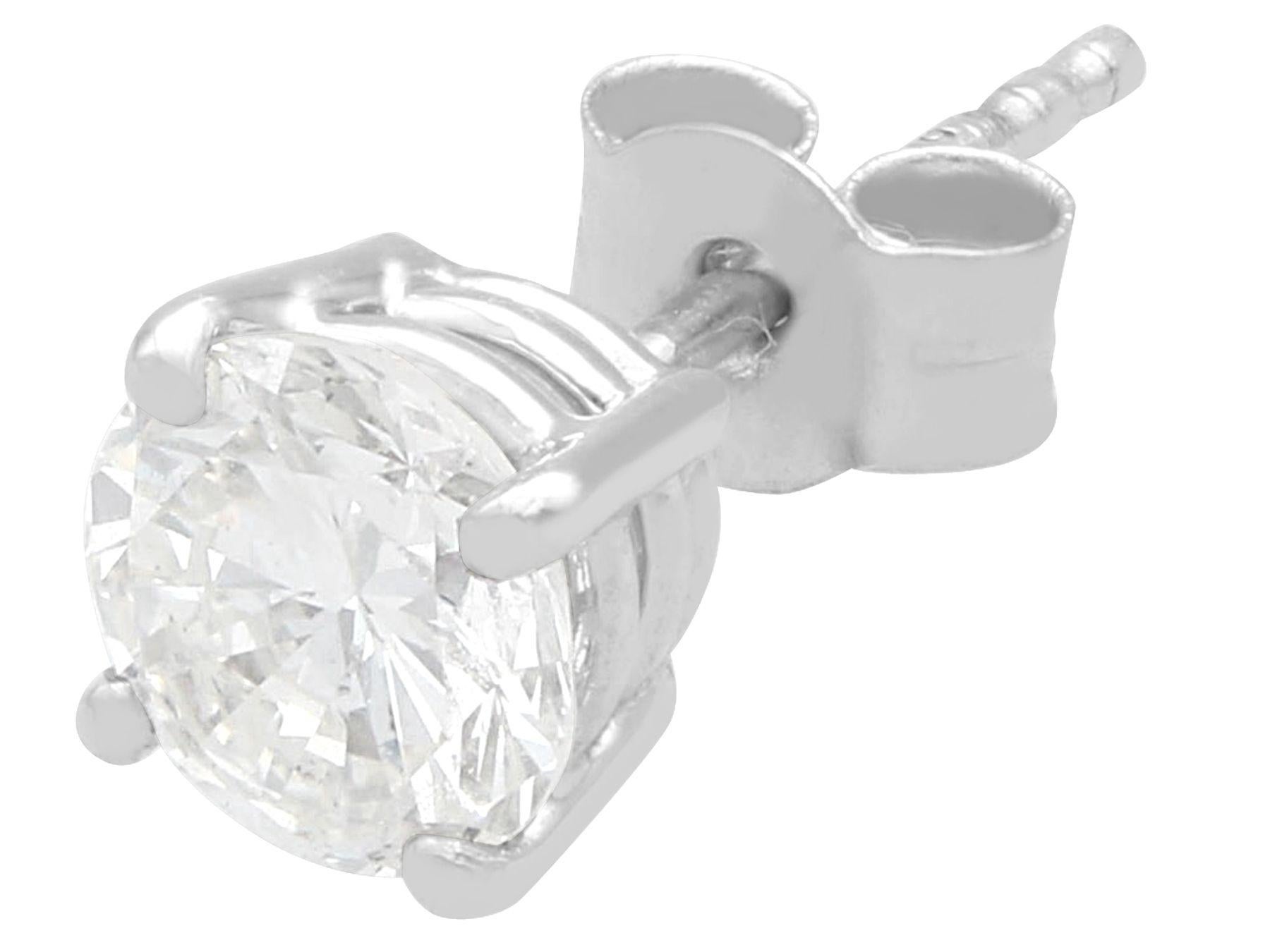 Pendientes de diamantes y platino de 1.41 quilates Corte redondo en venta