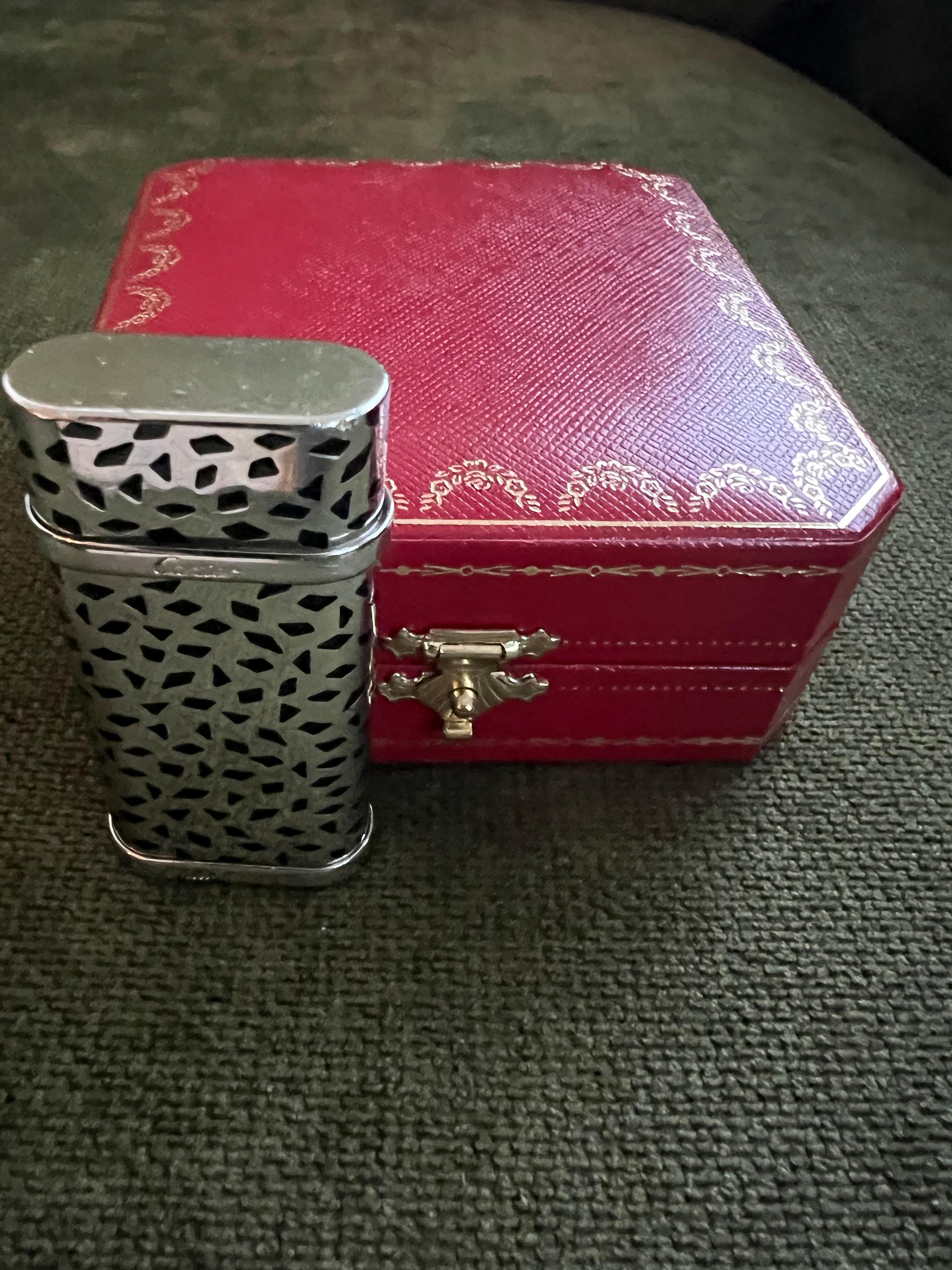 Vintage & Rare Cartier Lighter Black Enamel “Panthere“ Spots Palladium Finish For Sale 10