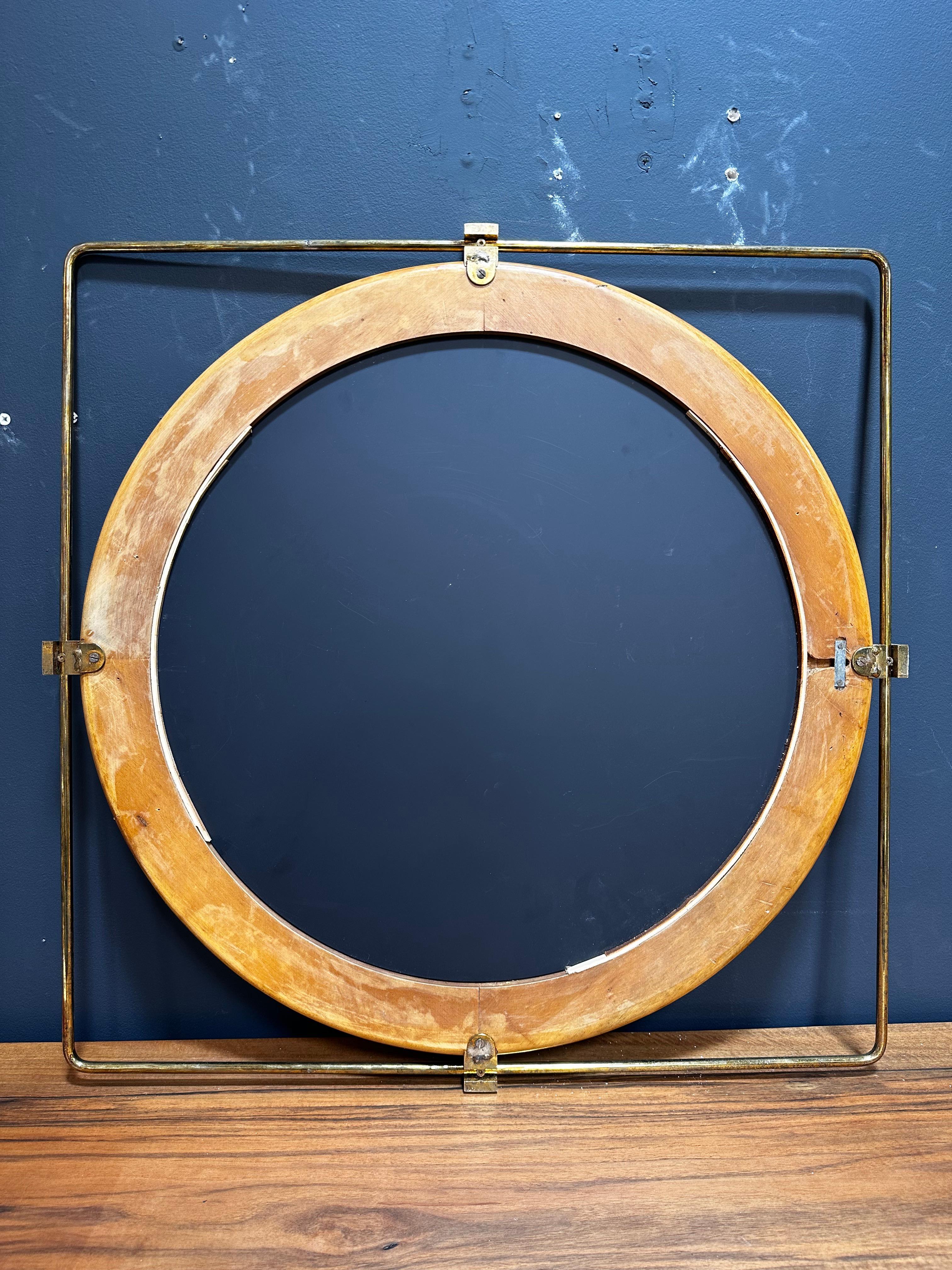 Italiano Specchio da parete in ottone quadrato e legno, vintage e unico, anni '80 in vendita