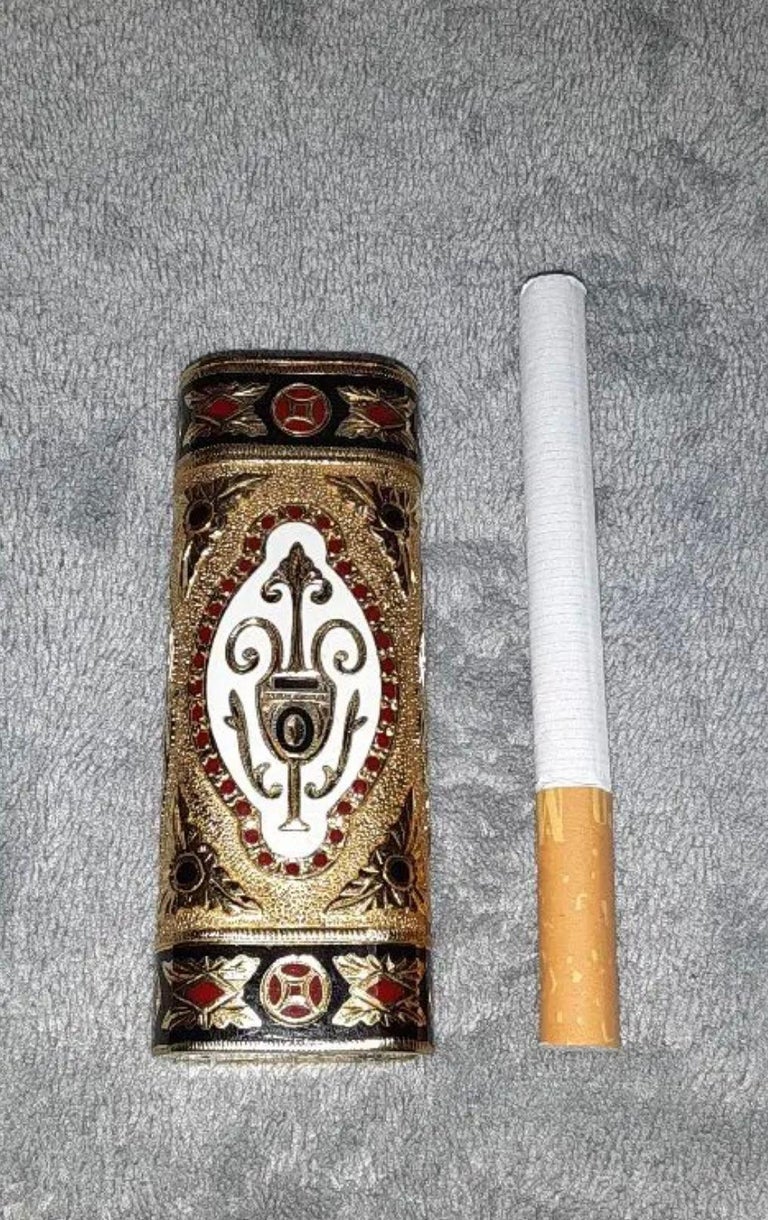 roy cigarettes Vintage and Very Rare Roy King 18k and Enamel Cigarette Lighter
