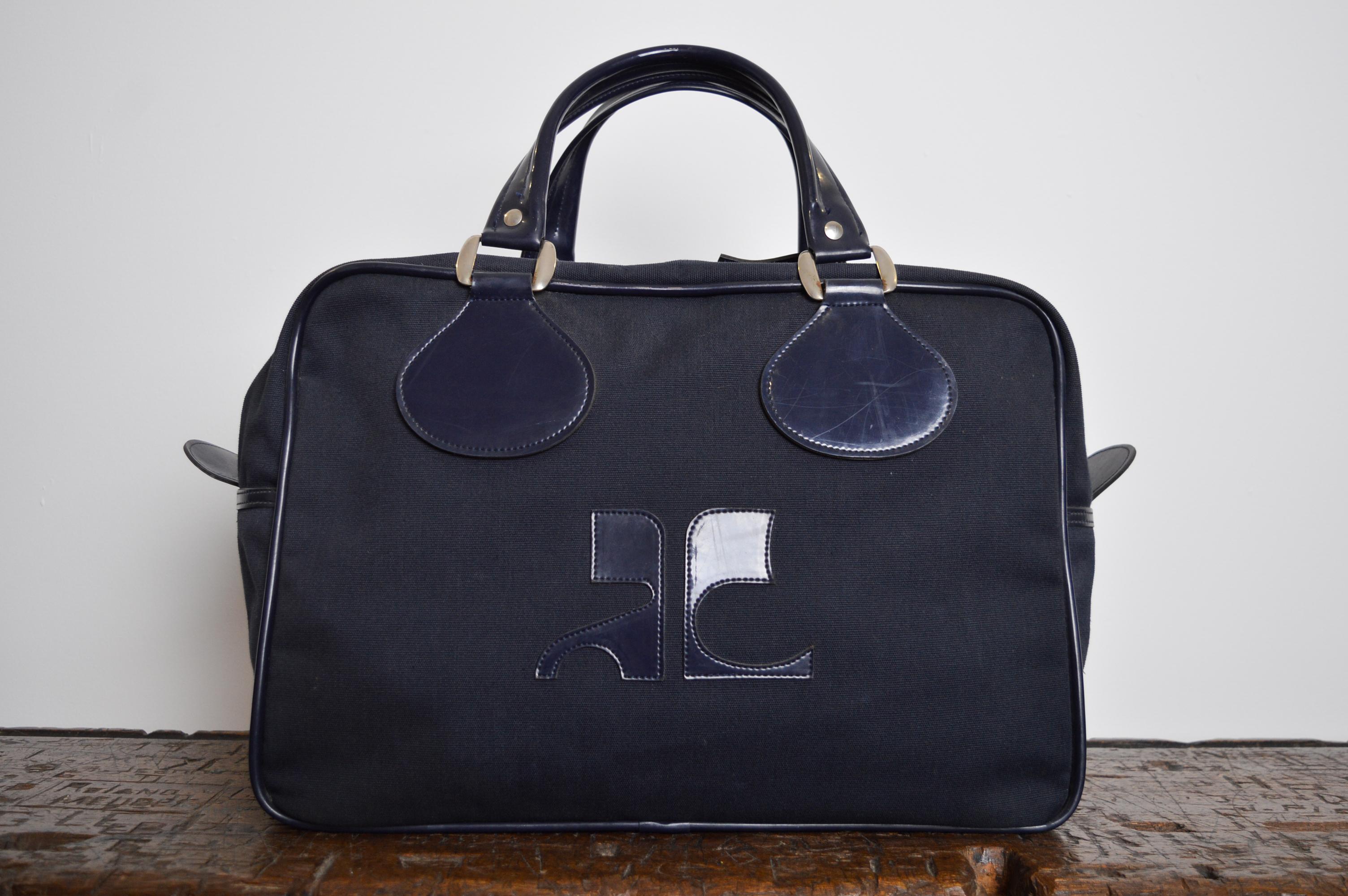 Vintage André Courrèges Navy Blue Vinyl & Cloth Holdall Carry on - Luggage Bag In Good Condition For Sale In Sheffield, GB
