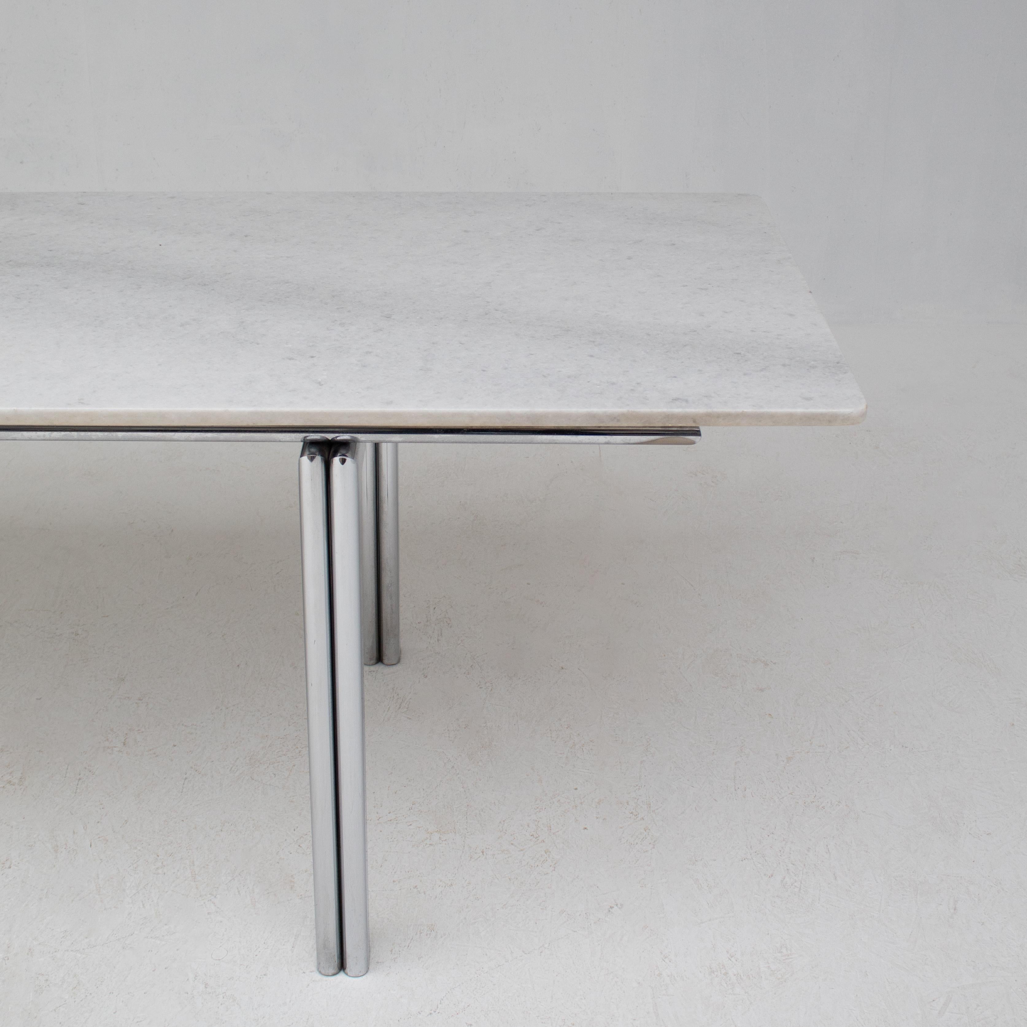 Milieu du XXe siècle Table de salle à manger vintage André par Tobia & Tobia Scarpa en vente