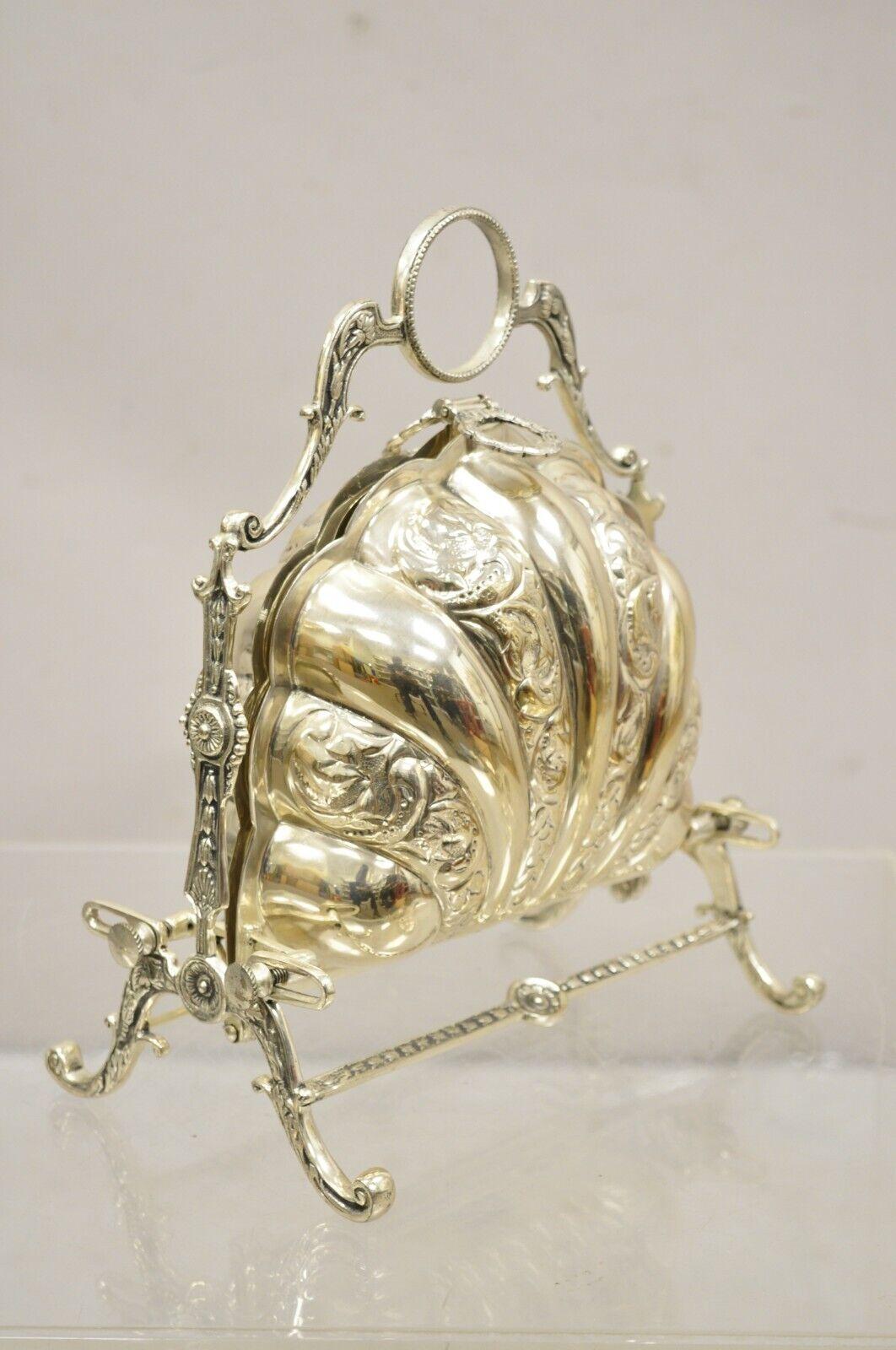 Vintage Andrea by Sadek Victorian Style Silver Plated Clam Shell Biscuit Box. Circa late 20th Century. Measurements: 10.5