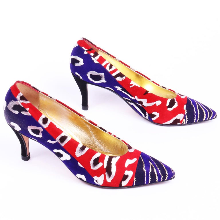 Brown Vintage Andrea Pfister Couture Red & Blue Abstract Leopard Print Suede Shoes For Sale