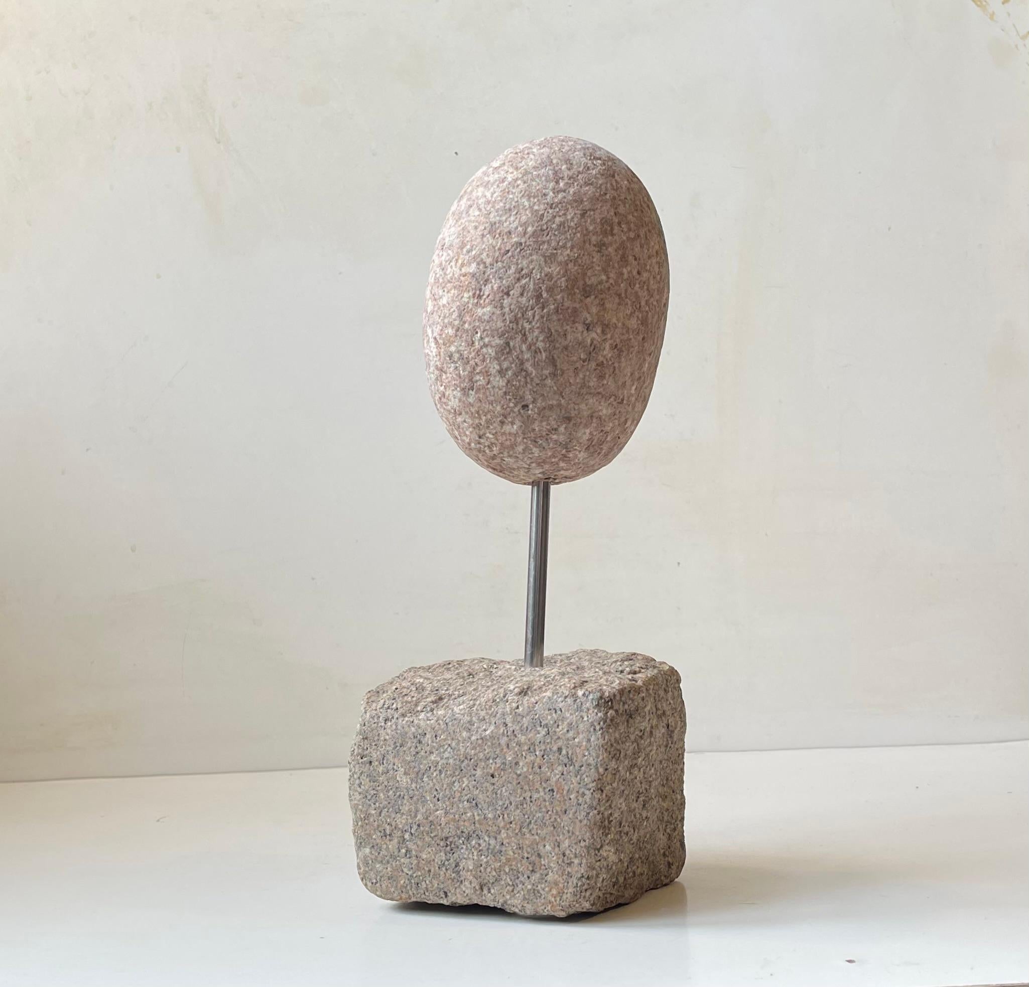 Escultura andrógina vintage con cabeza de granito Granito en venta