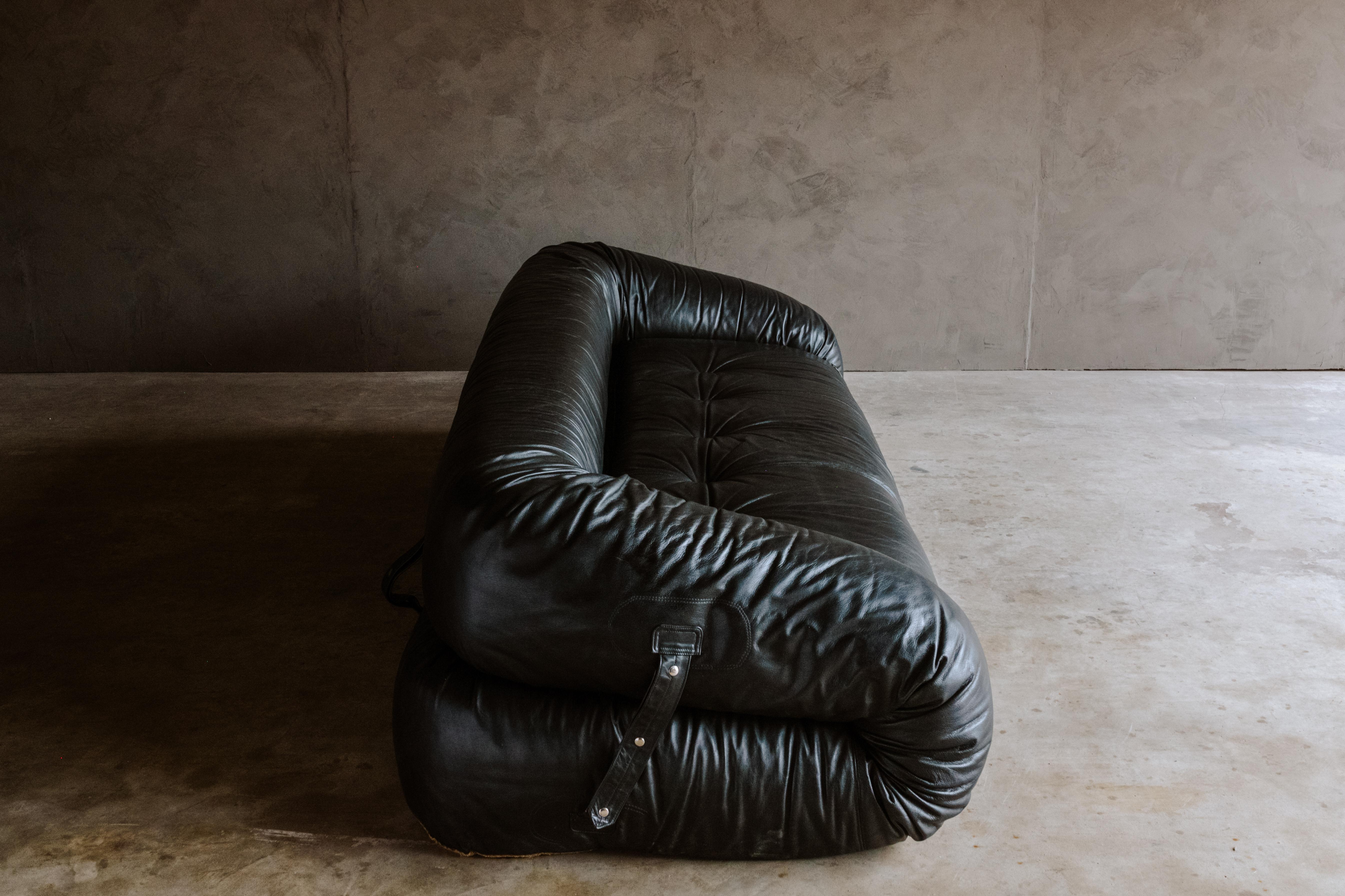 Late 20th Century Vintage “Anfibio” Leather Sofa by Alessandro Becchi for Giovannetti, circa 1970