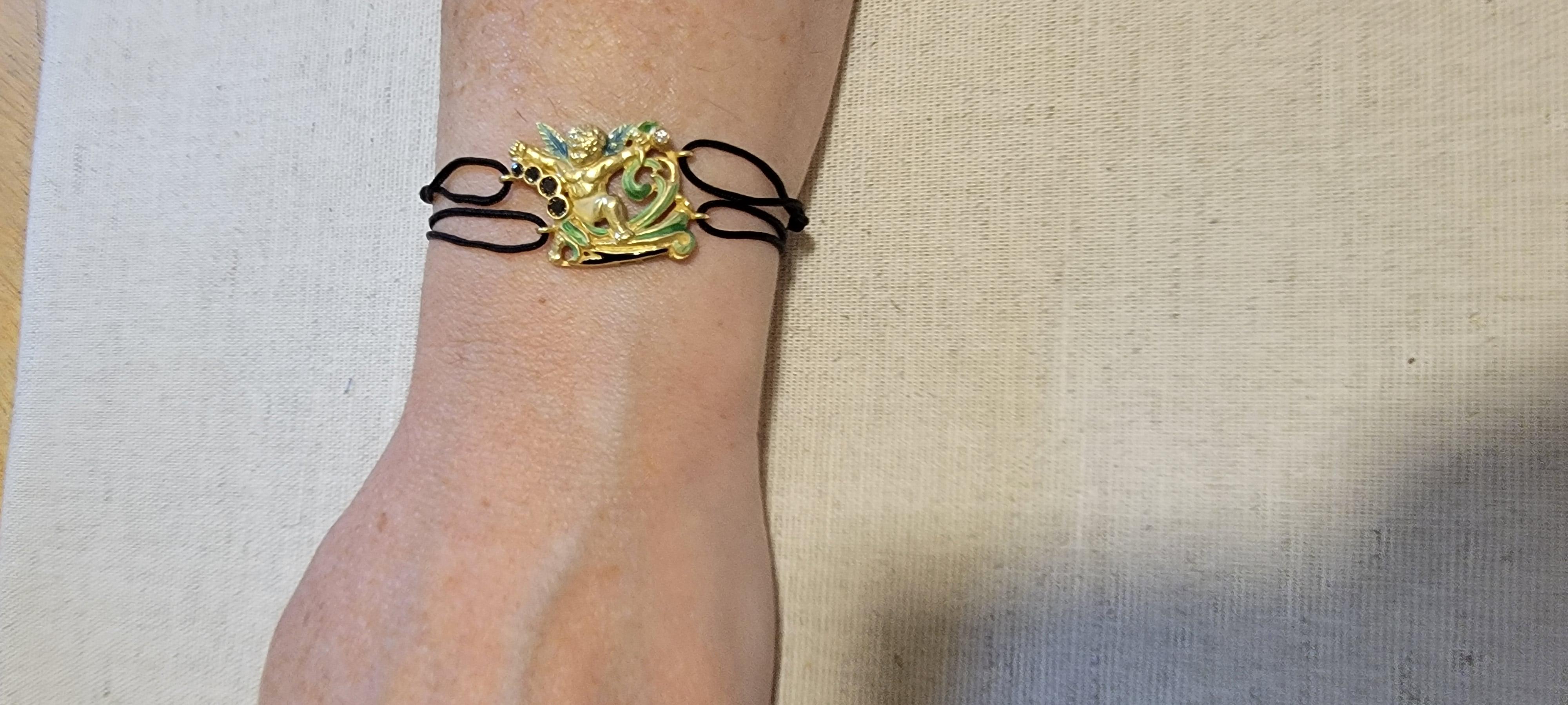 Nouveau 1910 Angel Bracelet 18 Karat Yellow Gold Enamel and Diamonds For Sale 10