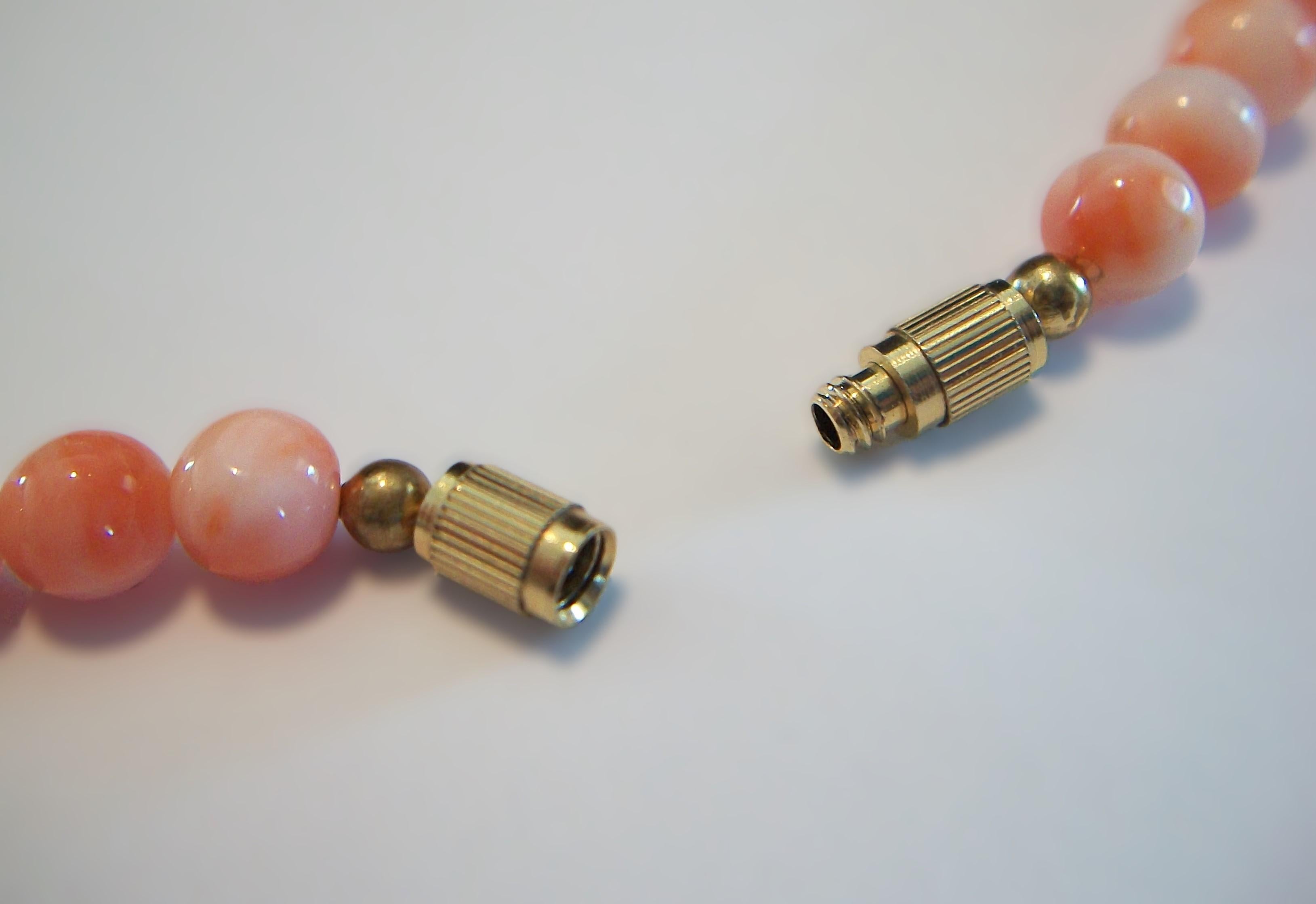 Collana vintage di perle di corallo a pelle d'angelo - Lunghezza 16,3/4