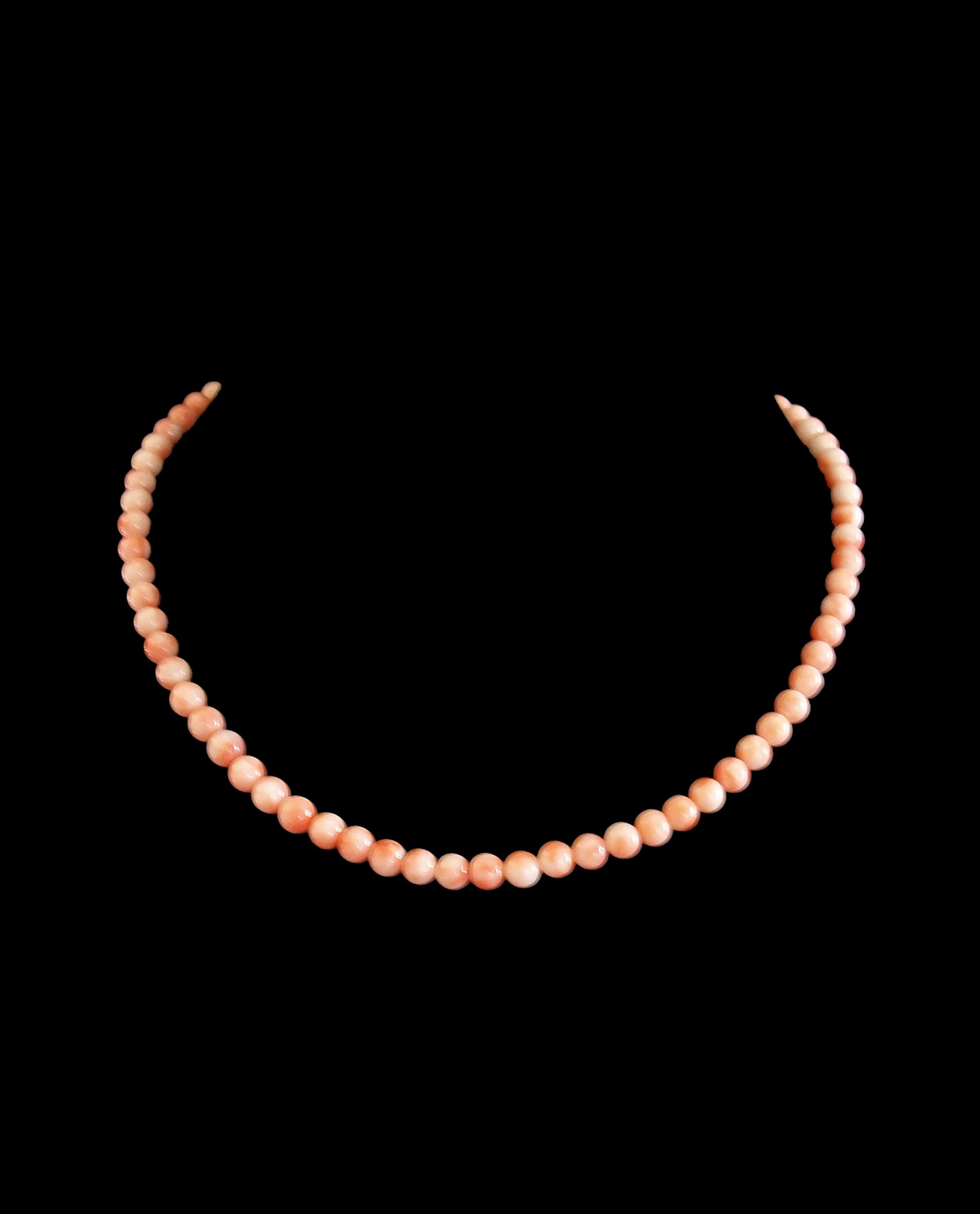 Taglio rotondo Collana vintage di perle di corallo a pelle d'angelo - Lunghezza 16,3/4