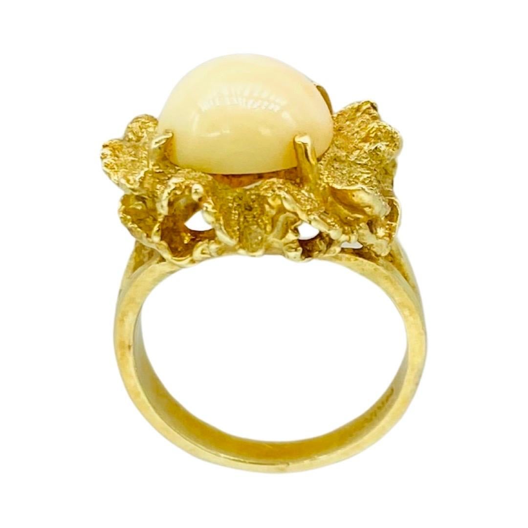 Vintage Angel Skin Coral Cabochon Cluster Cocktail Ring 14k Gold For Sale 6