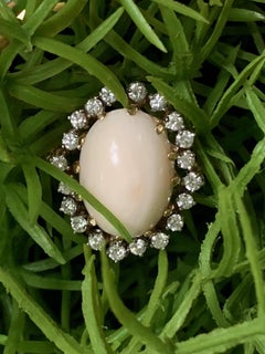 Vintage Angel Skin Coral Cabochon and Diamond 14 Karat Yellow Gold Ring