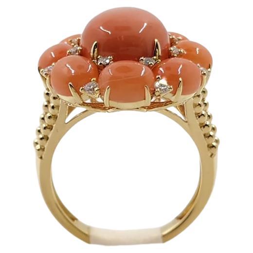 Vintage Diamantring aus 18 Karat Gelbgold mit Engelshaut-Koralle (Zeitgenössisch)