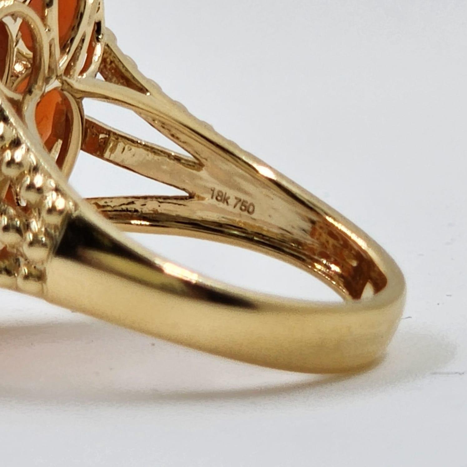 Vintage Diamantring aus 18 Karat Gelbgold mit Engelshaut-Koralle im Zustand „Neu“ in Hong Kong, HK